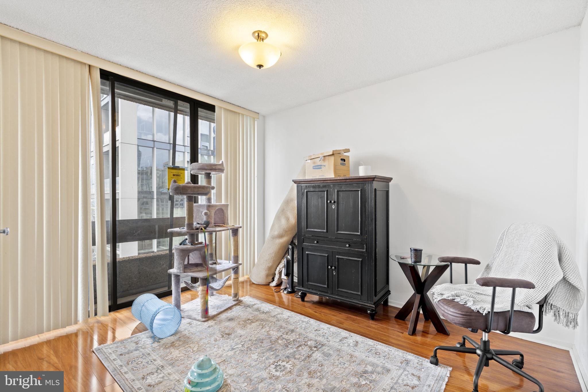 WASHINGTON SQ WEST - Residential