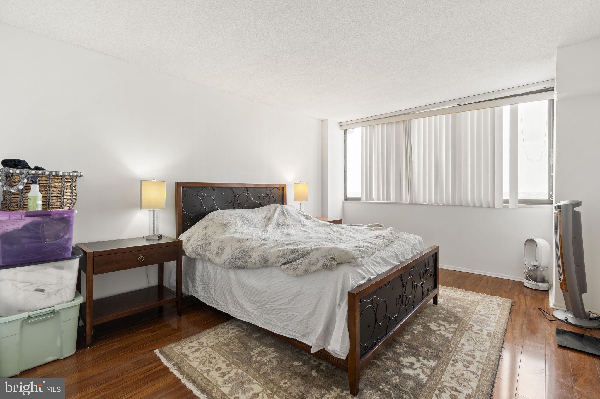 WASHINGTON SQ WEST - Residential