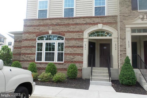 Townhouse For Rent - 6946 Kona Drive<br/> GAINESVILLE, VA 20155