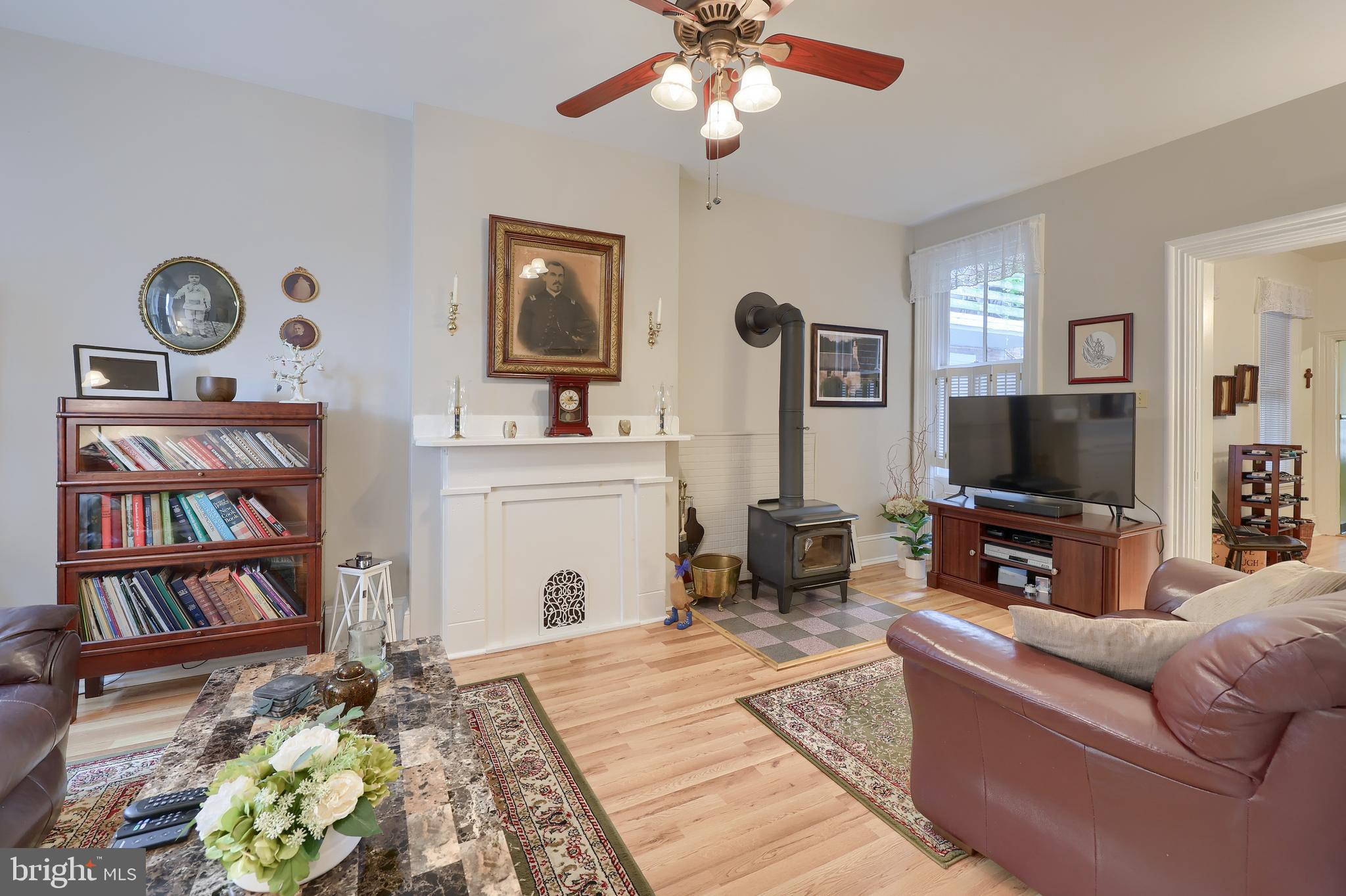 753 LOCUST STREET