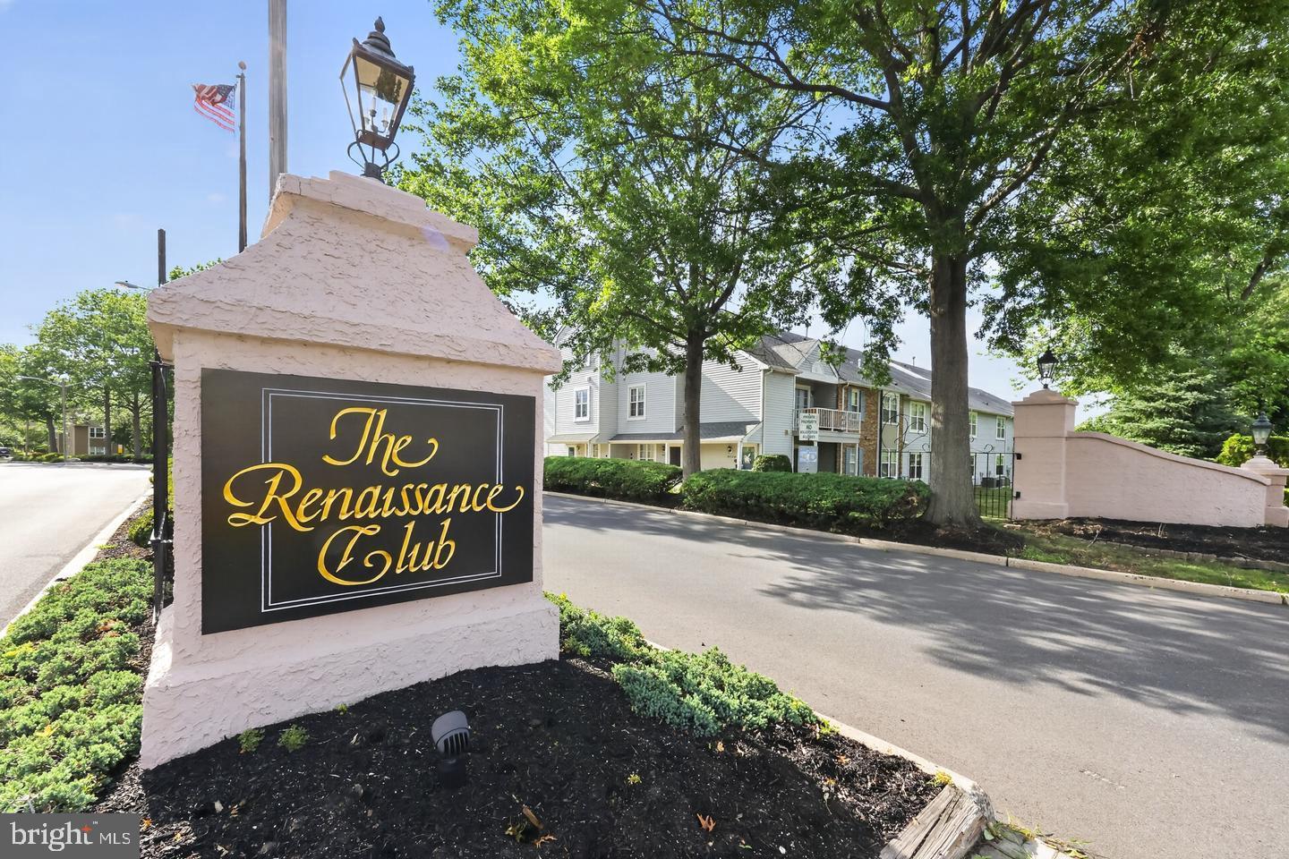 Photo 1 of 20 — 1017 SCOTSWOOD COURT B, MOUNT LAUREL, NJ 08054