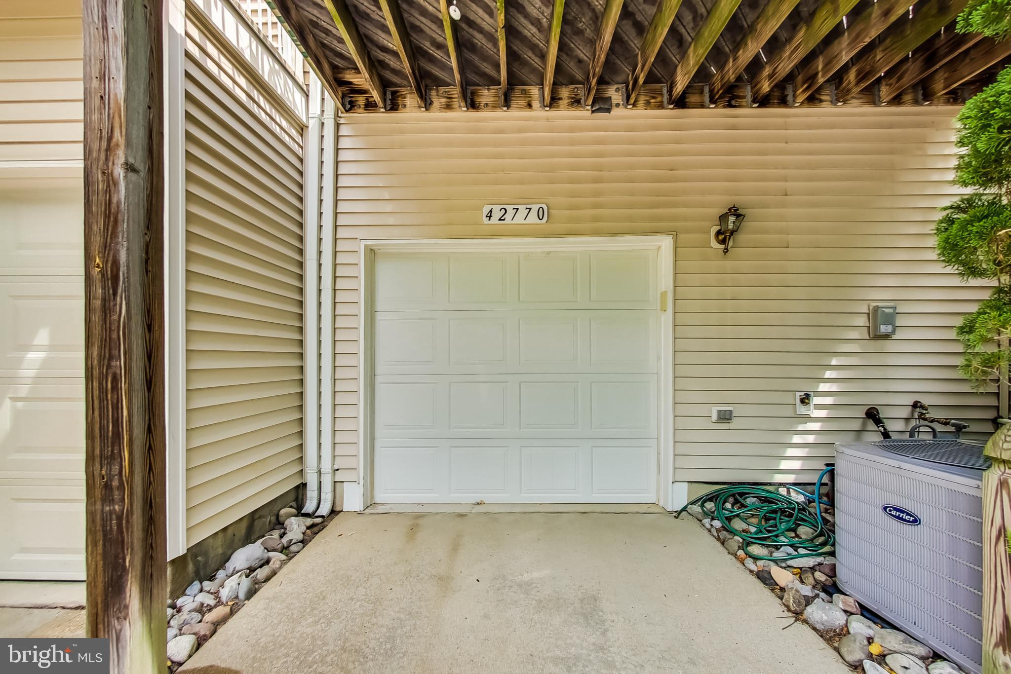 AMBERLEA AT SOUTH RIDING - Residential Lease