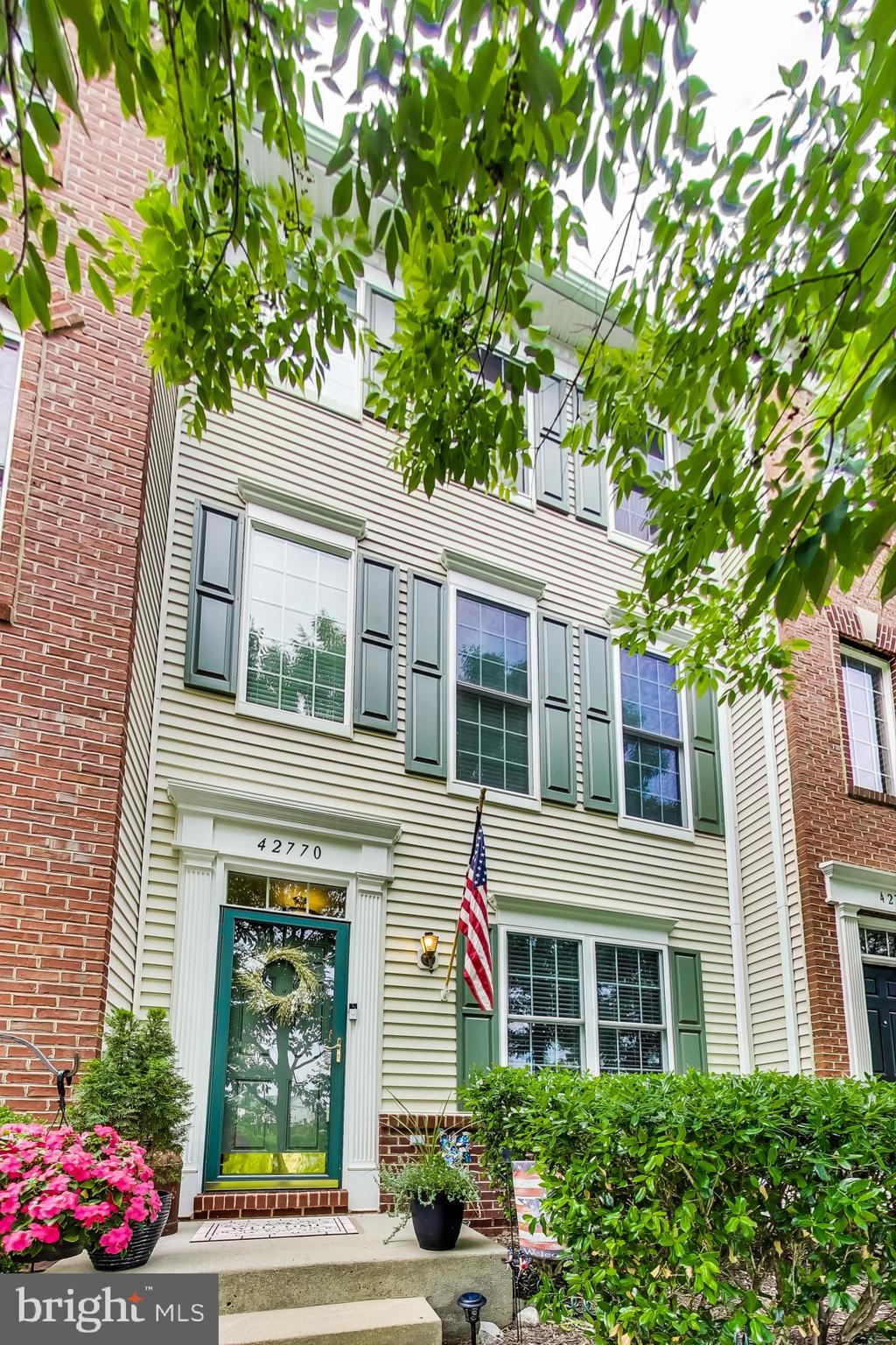 AMBERLEA AT SOUTH RIDING - Residential Lease