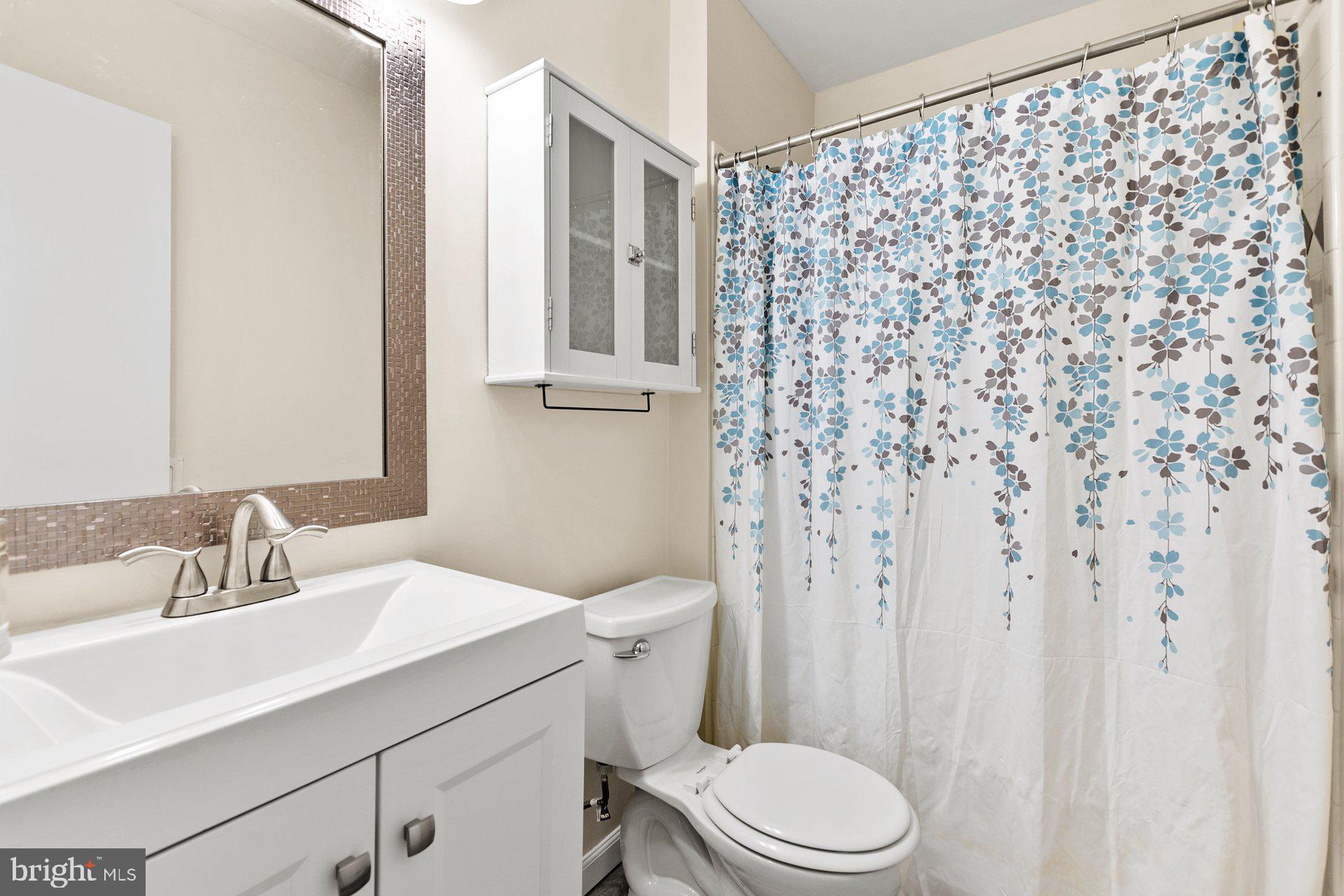 CROFTON MEWS CONDO - Residential