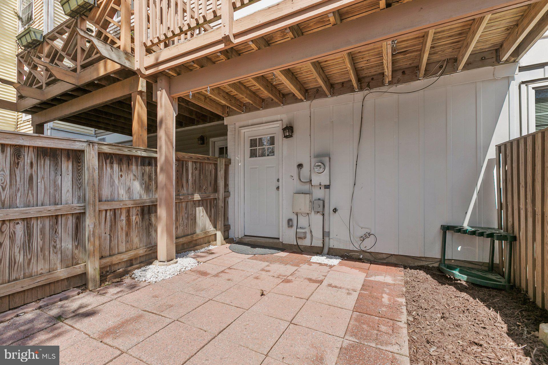 CROFTON MEWS CONDO - Residential