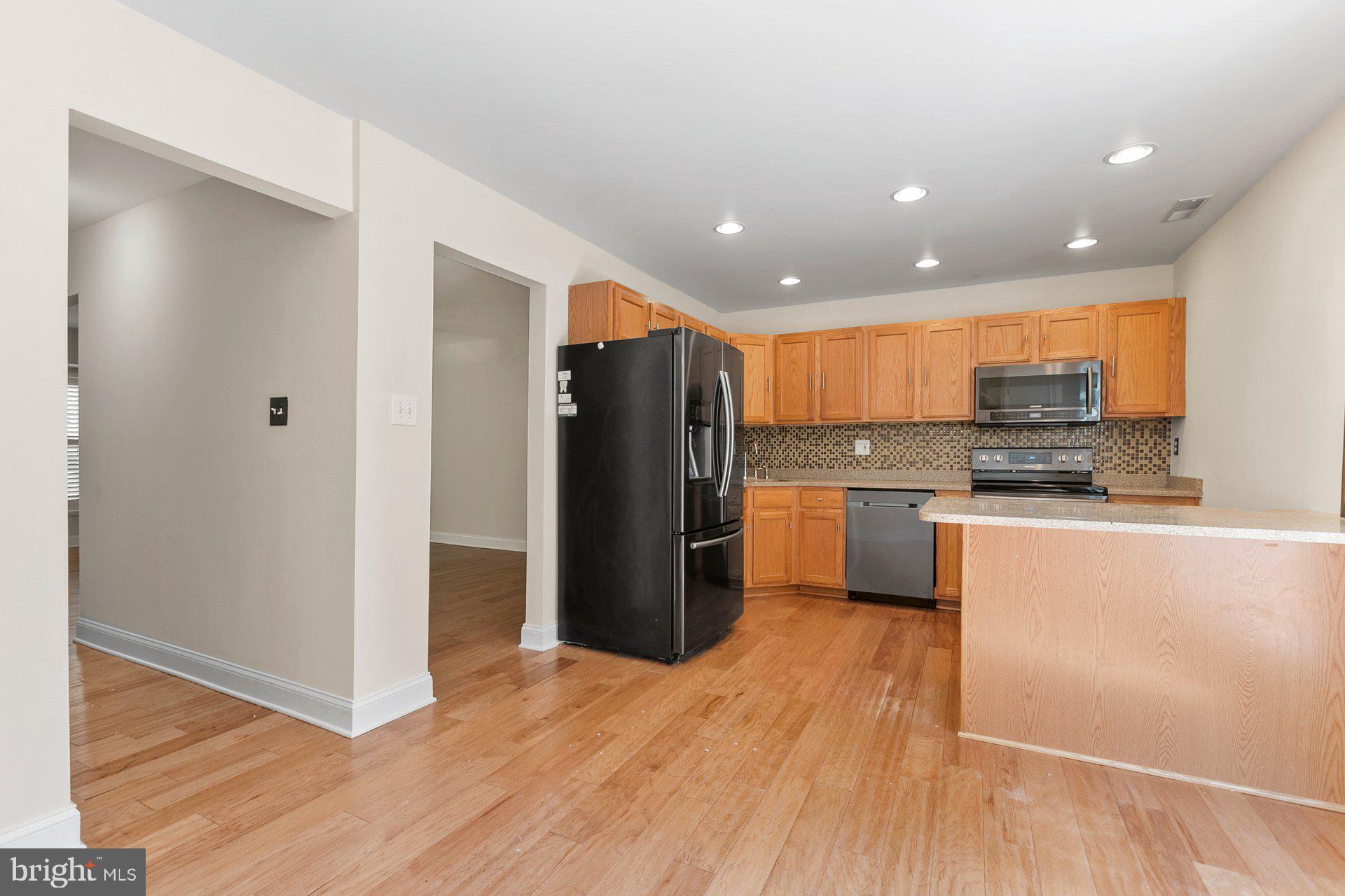 CROFTON MEWS CONDO - Residential