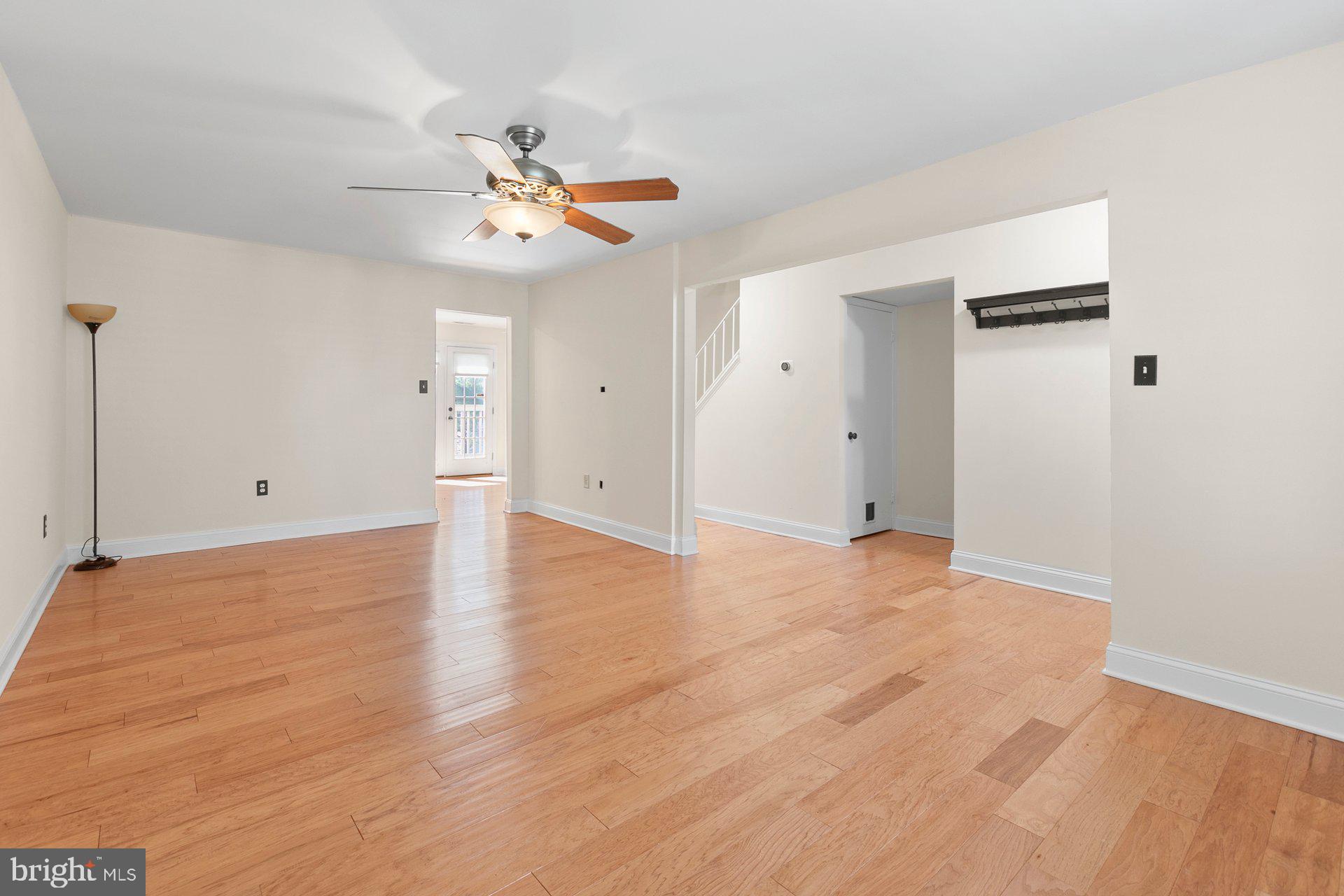 CROFTON MEWS CONDO - Residential