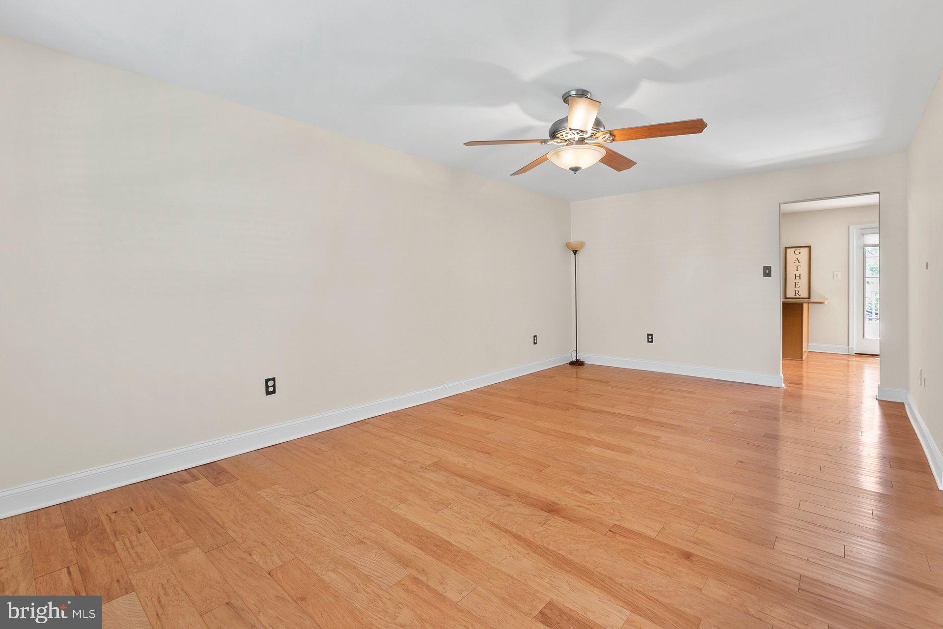 CROFTON MEWS CONDO - Residential