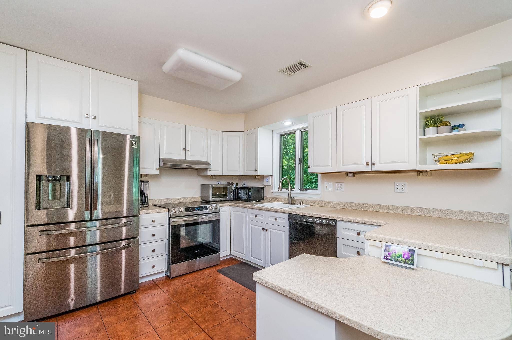 LONG BRANCH ESTATES - Residential