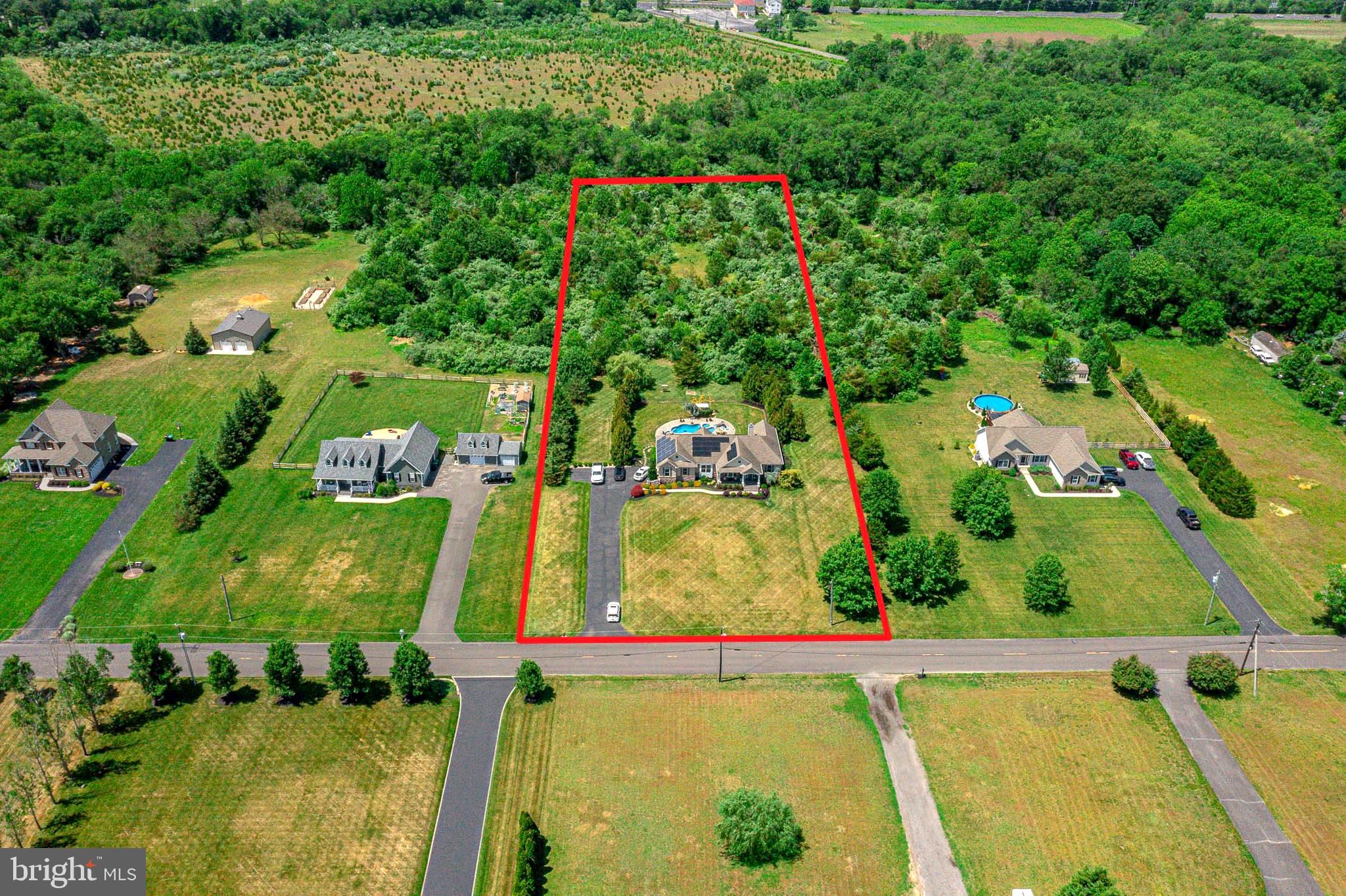 411 WINTERBERRY LANE