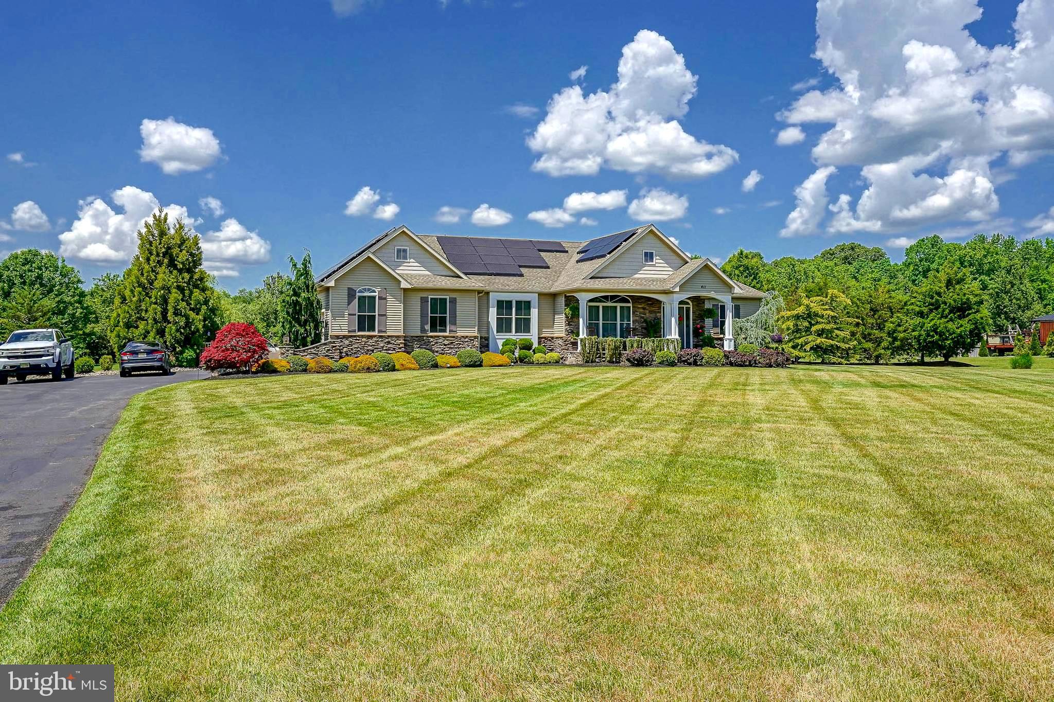 411 WINTERBERRY LANE