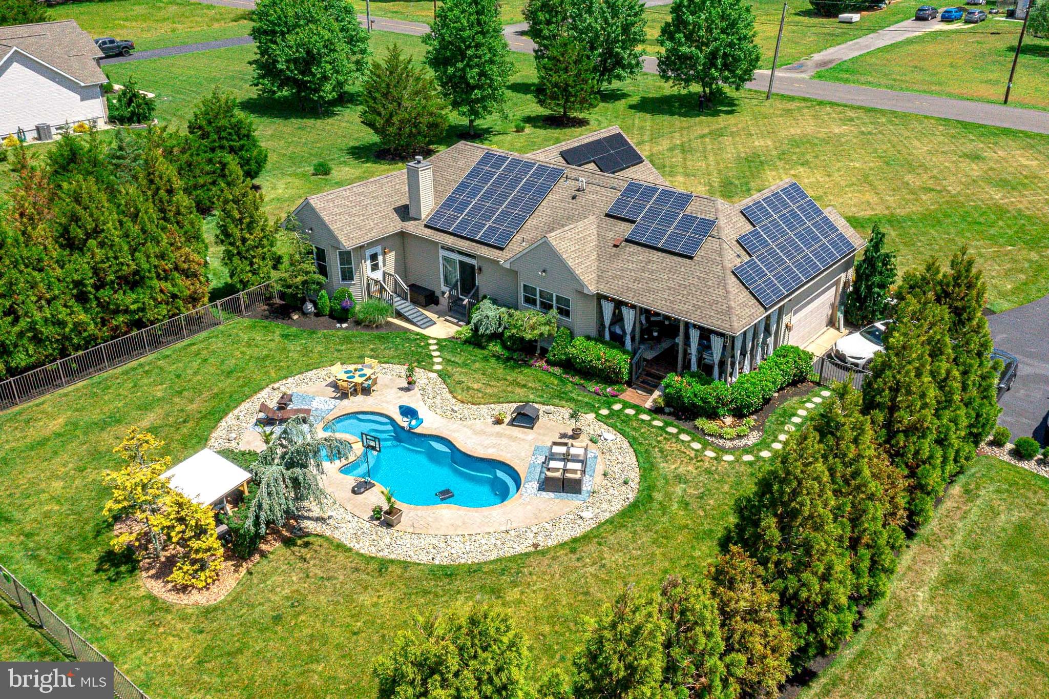 411 WINTERBERRY LANE
