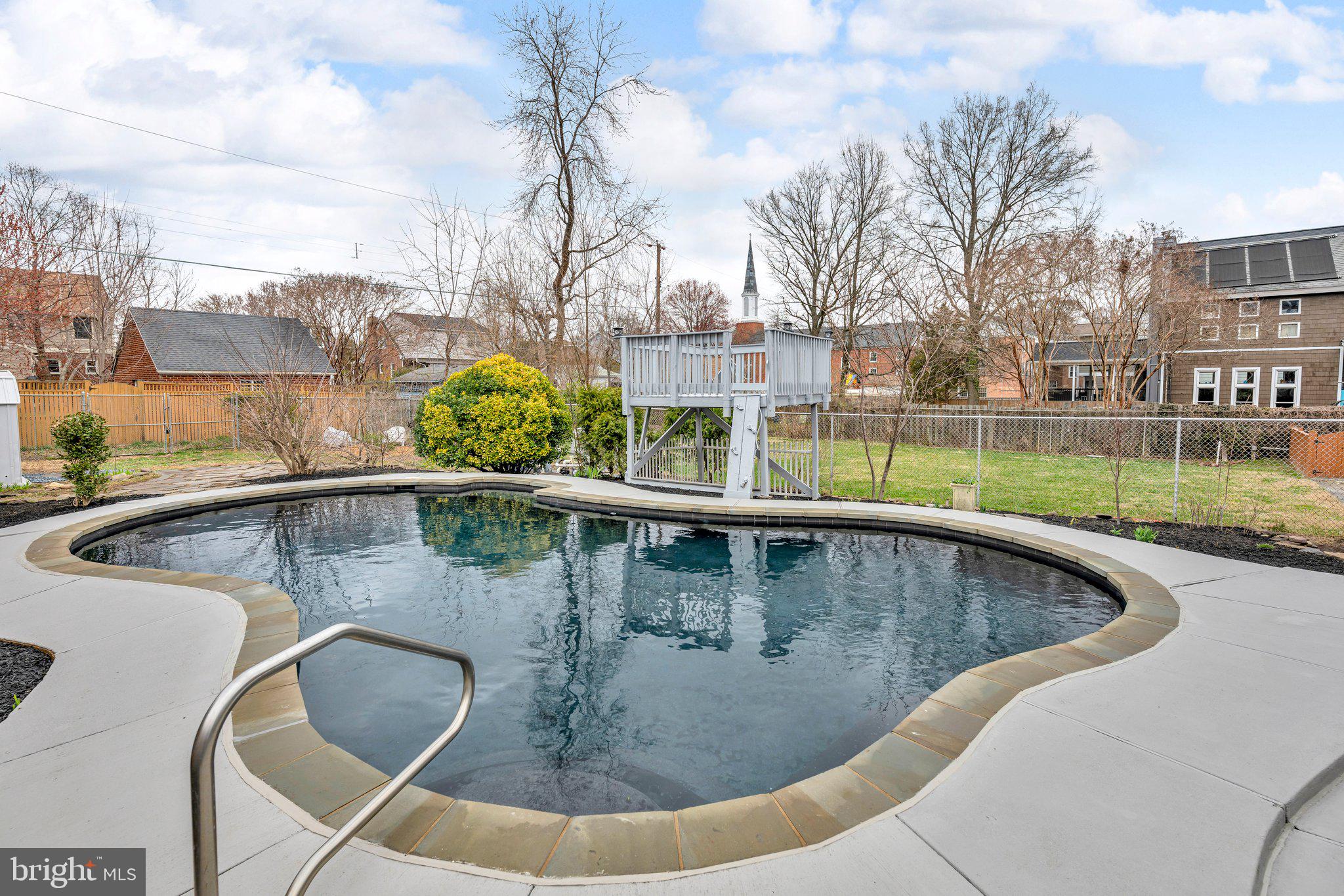 ALCOVA HEIGHTS - Residential