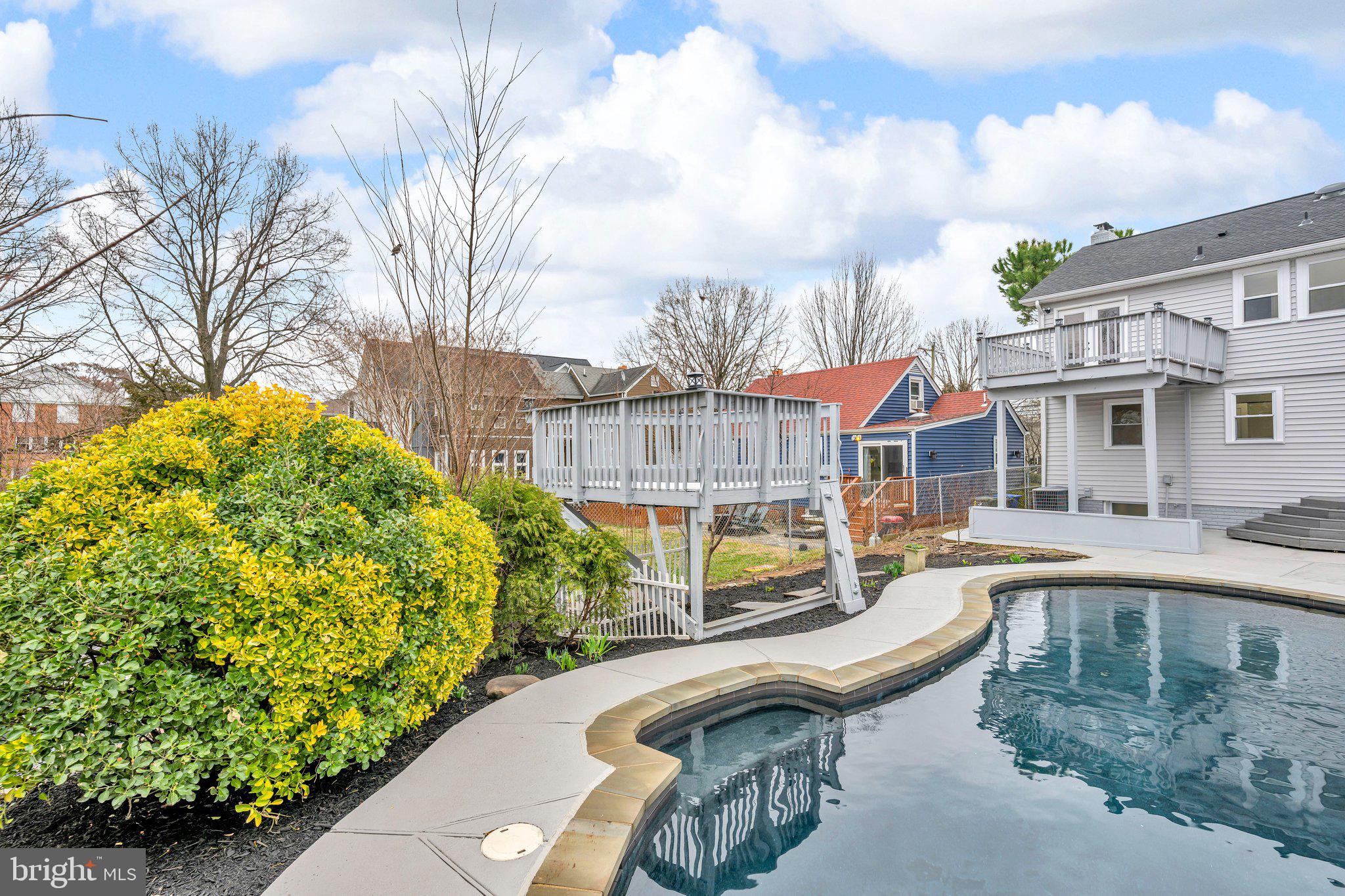 ALCOVA HEIGHTS - Residential