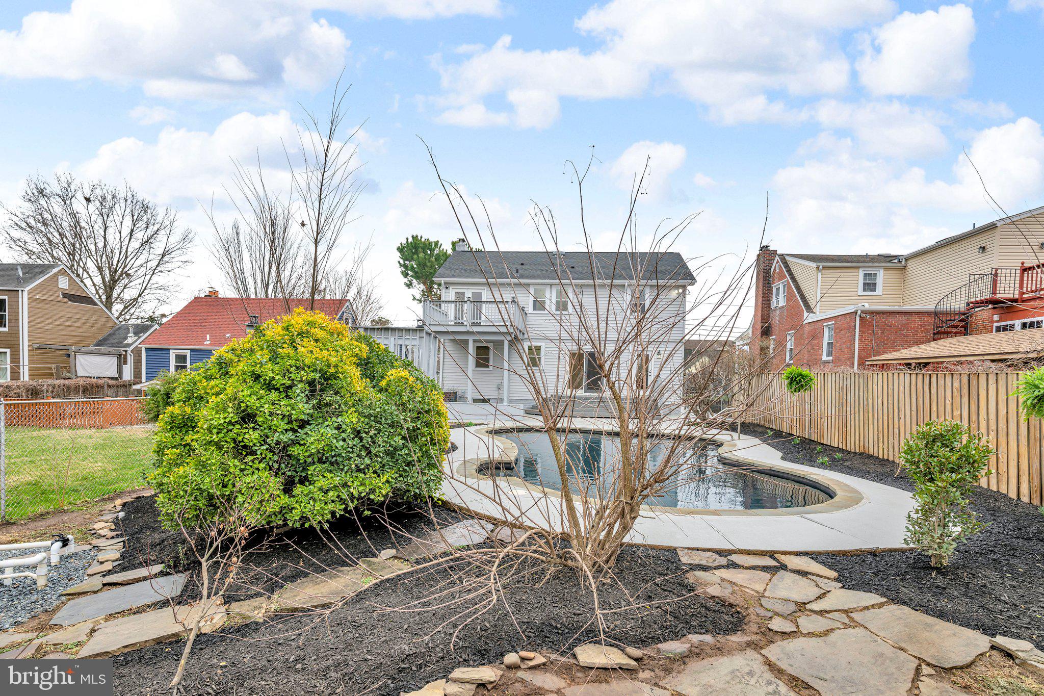 ALCOVA HEIGHTS - Residential