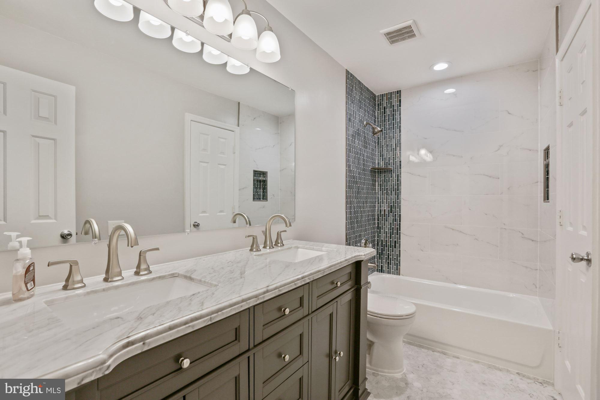 CARNABY SQUARE - Residential