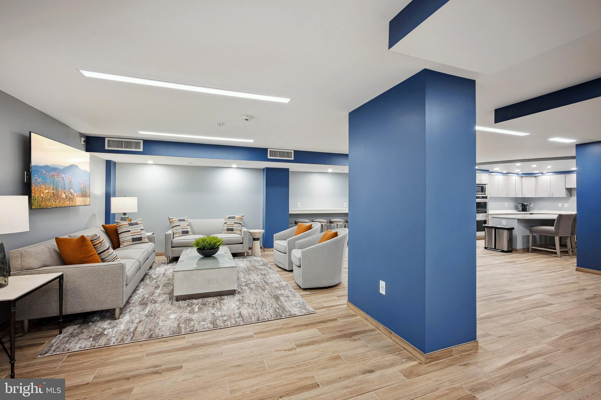 ENCORE OF MCLEAN - Residential