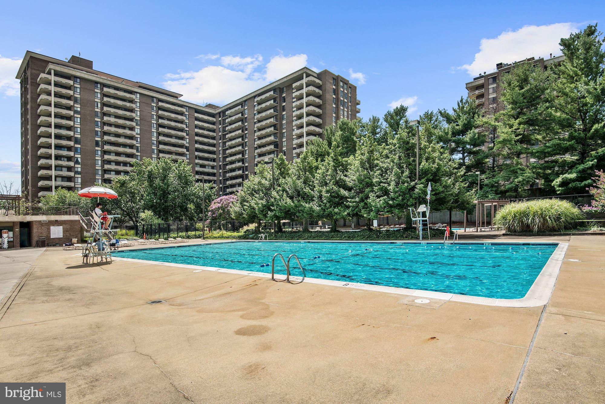 ENCORE OF MCLEAN - Residential