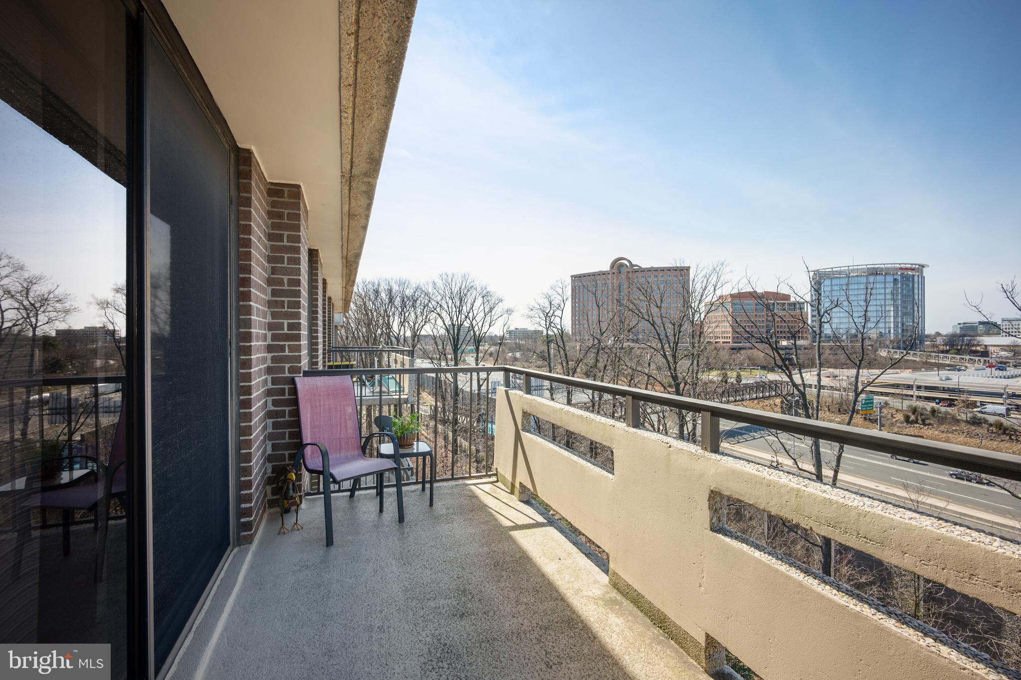 ENCORE OF MCLEAN - Residential