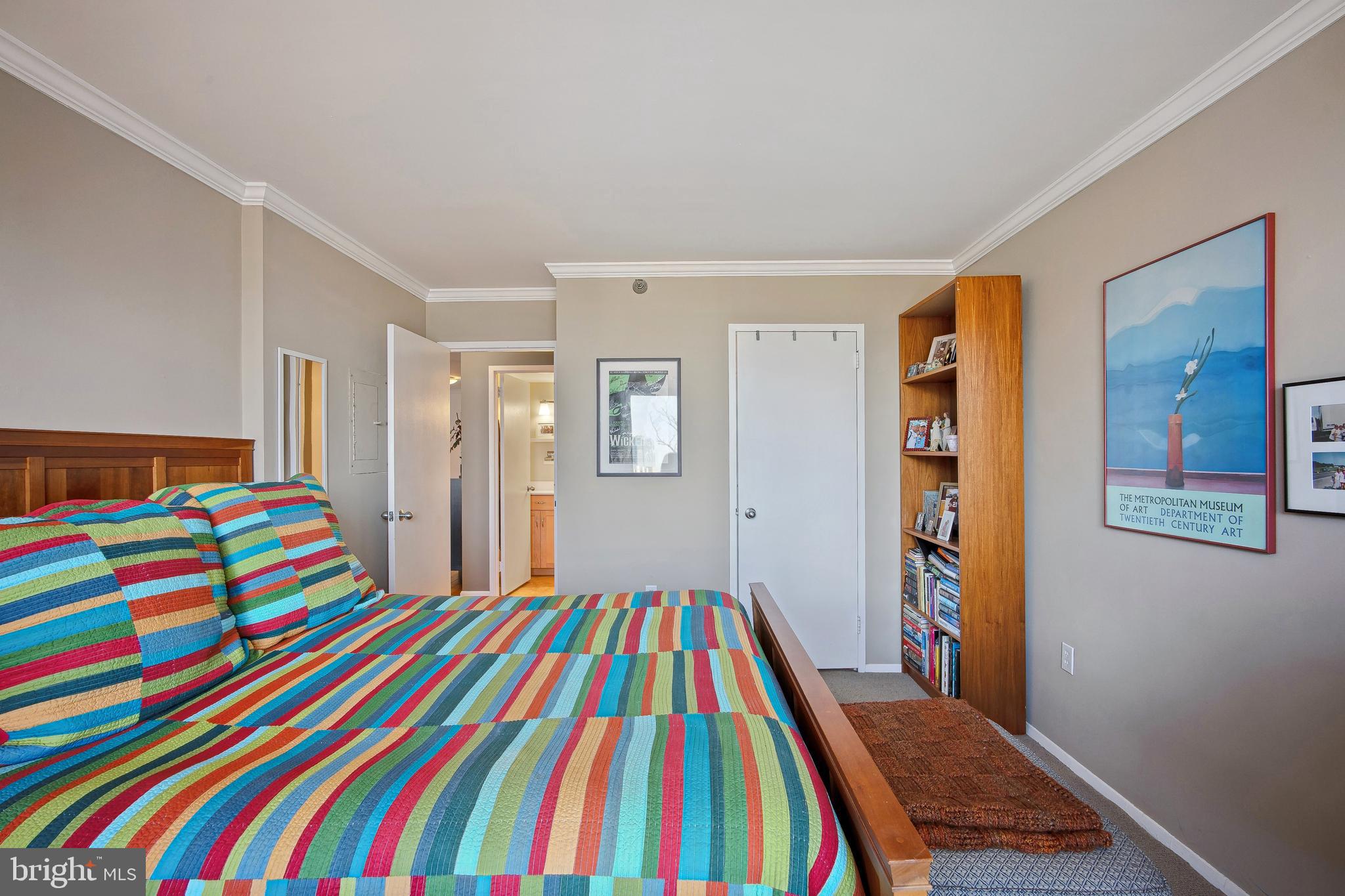 ENCORE OF MCLEAN - Residential