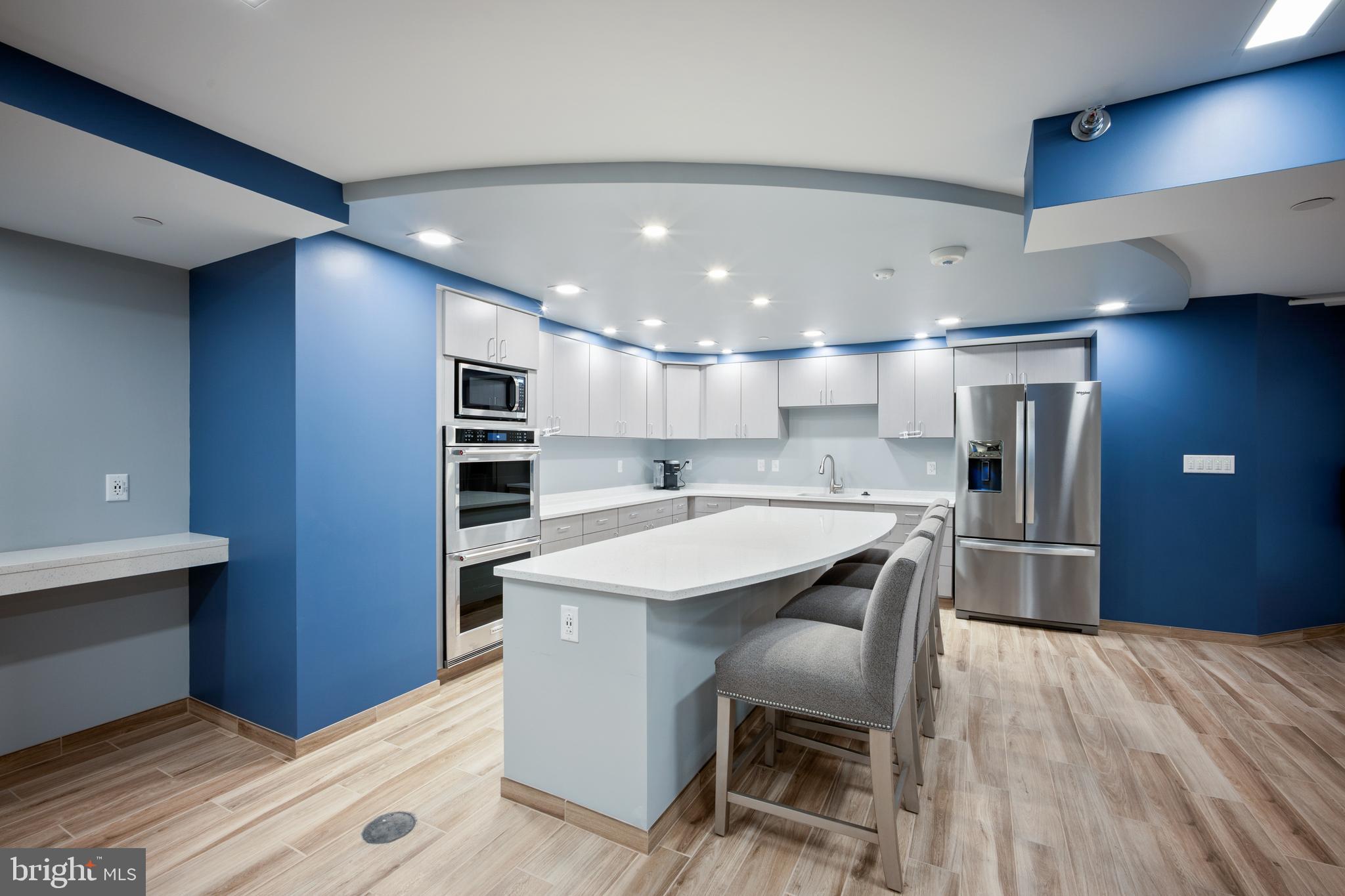 ENCORE OF MCLEAN - Residential