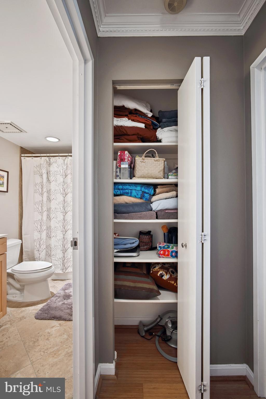 ENCORE OF MCLEAN - Residential