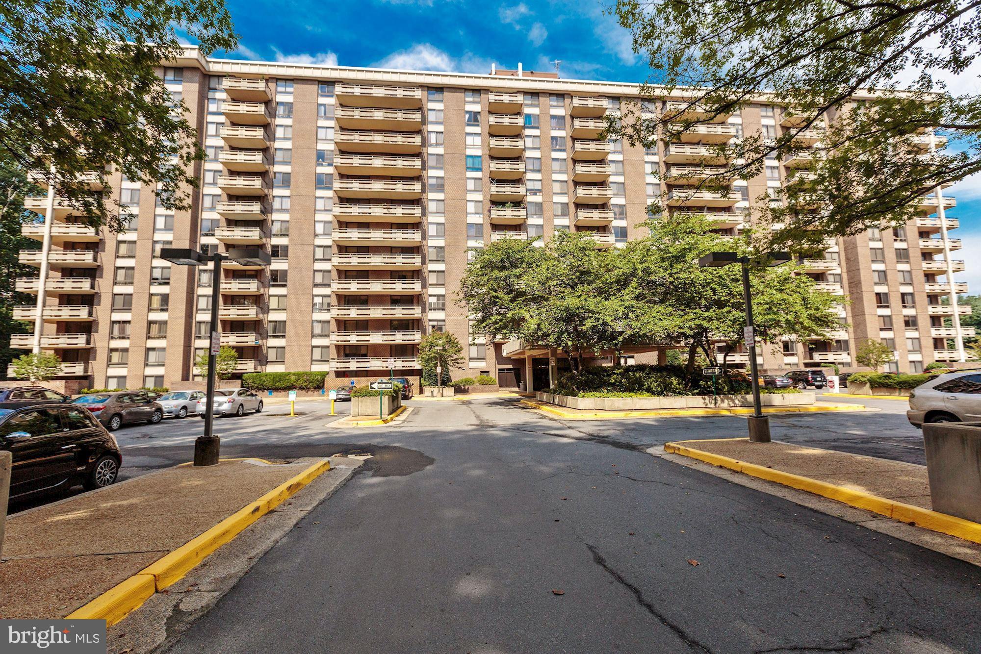 ENCORE OF MCLEAN - Residential