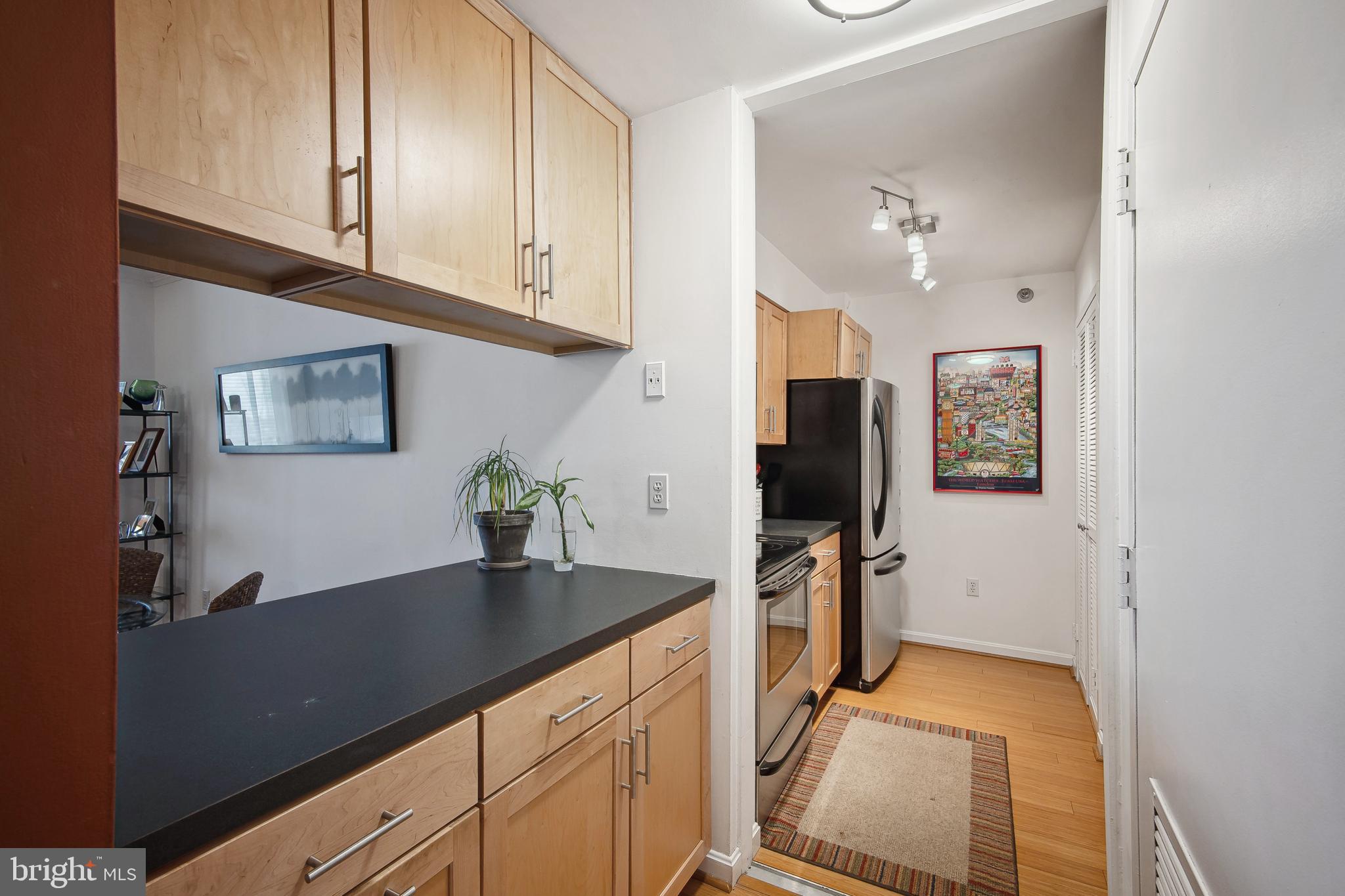 ENCORE OF MCLEAN - Residential