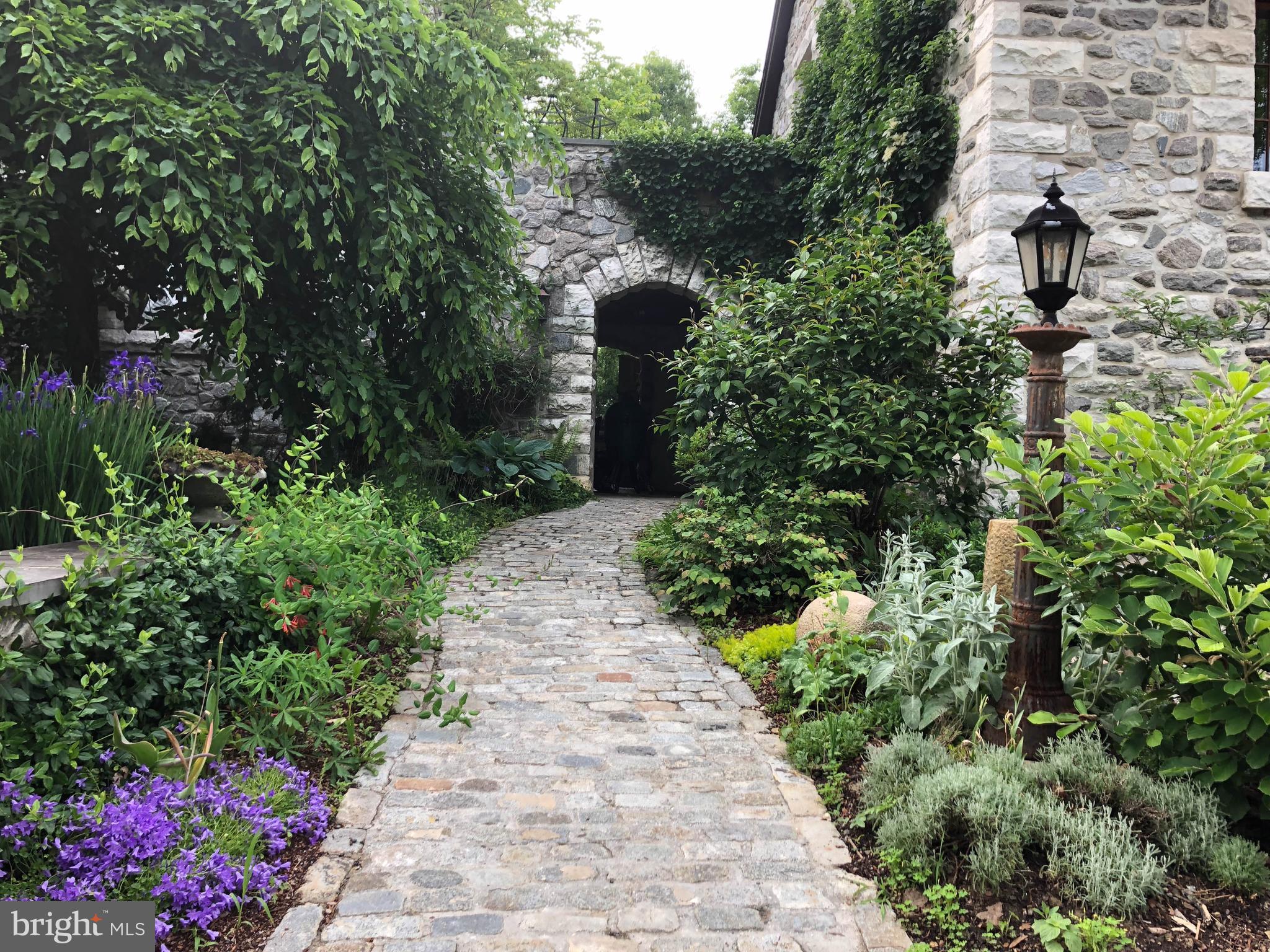 LAUREL RIDGE FARMS - Residential