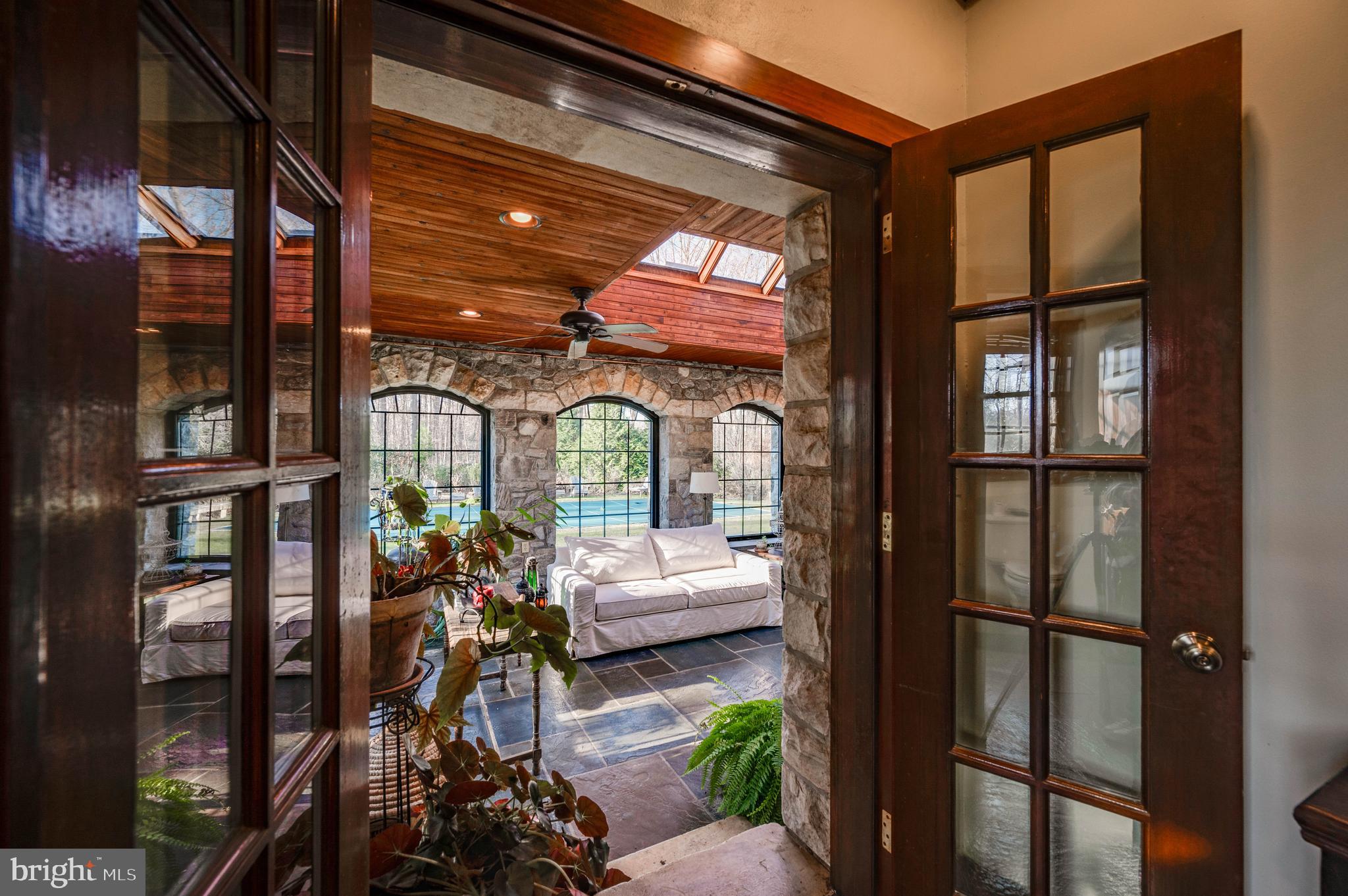 LAUREL RIDGE FARMS - Residential