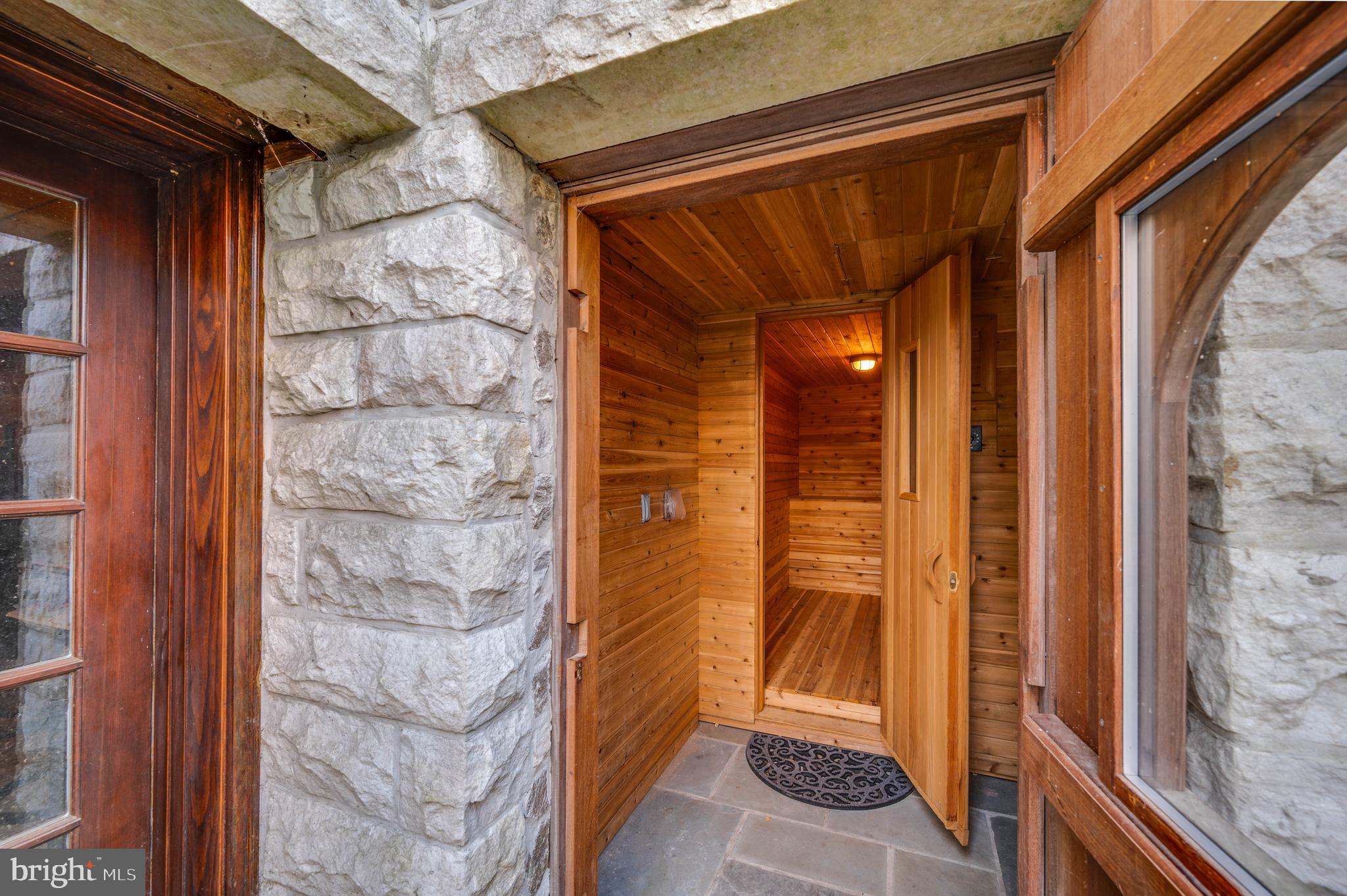 LAUREL RIDGE FARMS - Residential