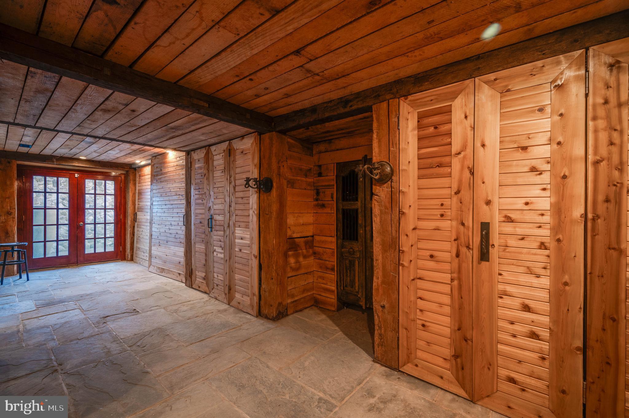 LAUREL RIDGE FARMS - Residential