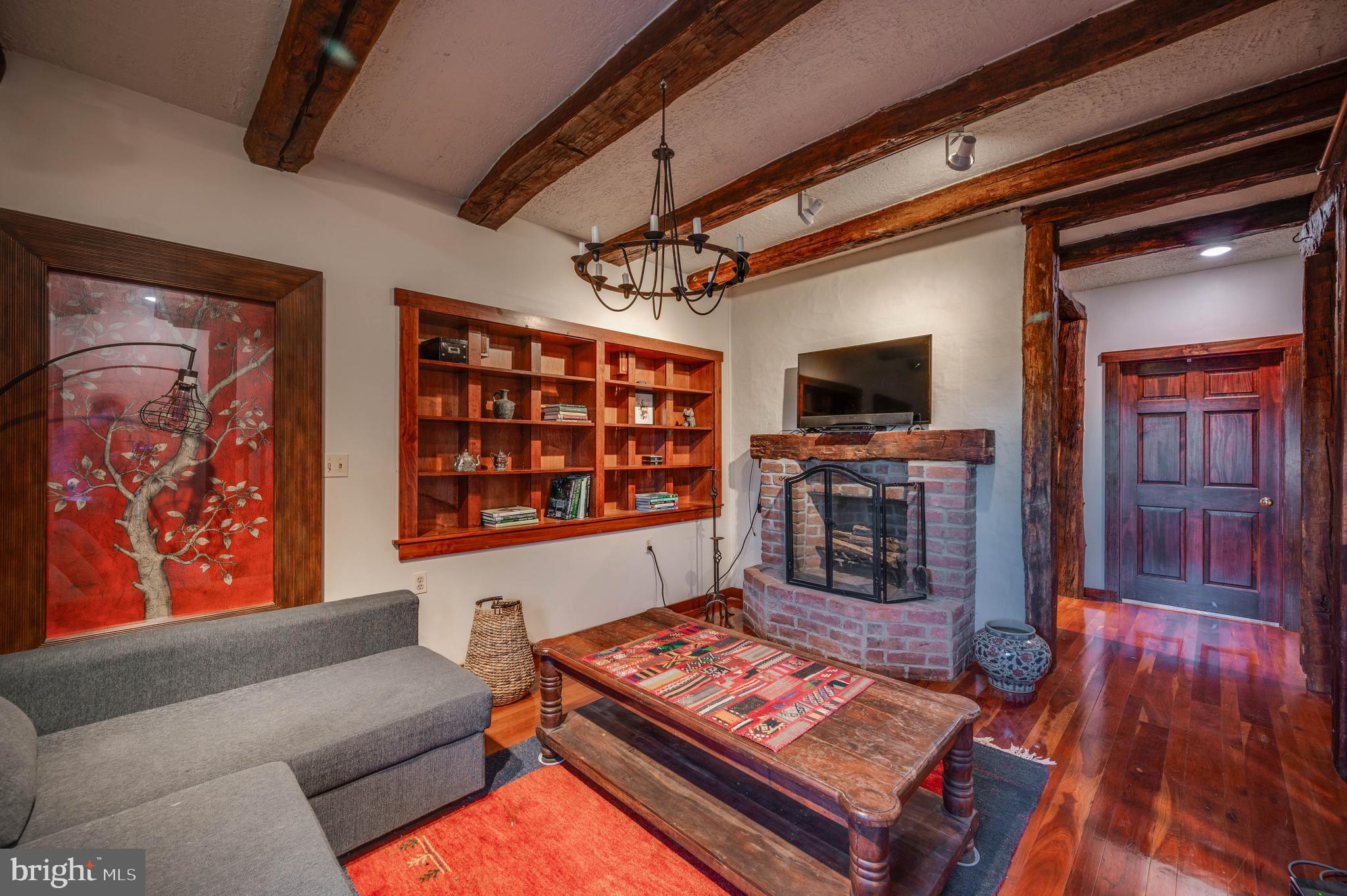 LAUREL RIDGE FARMS - Residential