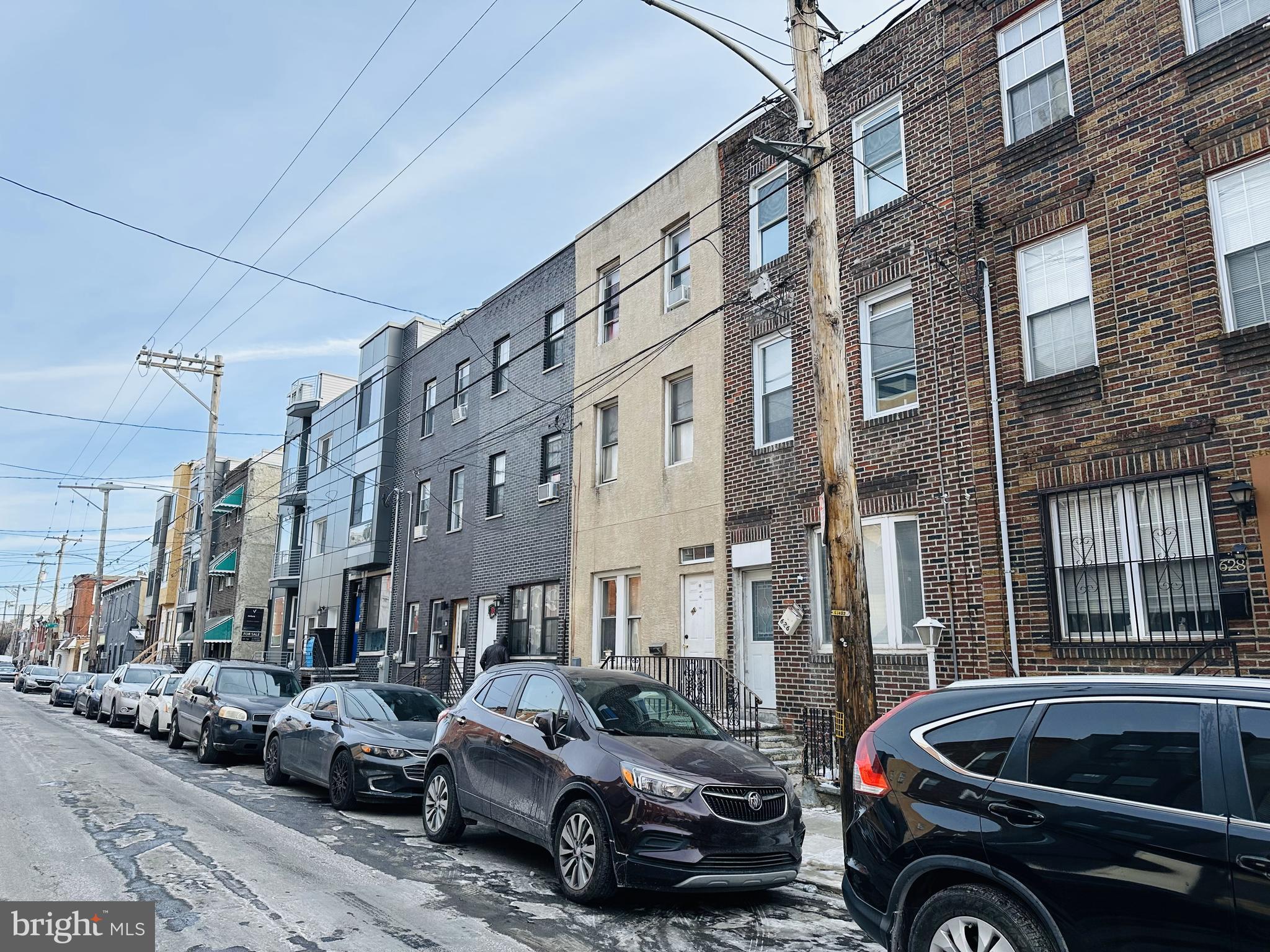 Large 3 stories 5 bedrooms 2 full bathrooms in sunny south Philly, new construction surround, tenant occupied, long tern tenants, currently paying $1900, close to Vibrant EAST PASSYUNK and public transportation, easy to access highway