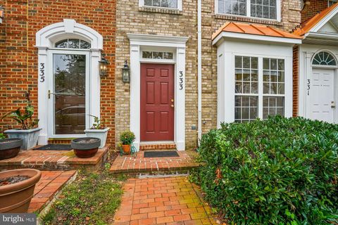 Photo of 333 Prettyman Drive #29, ROCKVILLE, MD 20850 (MLS # MDMC2202116)
