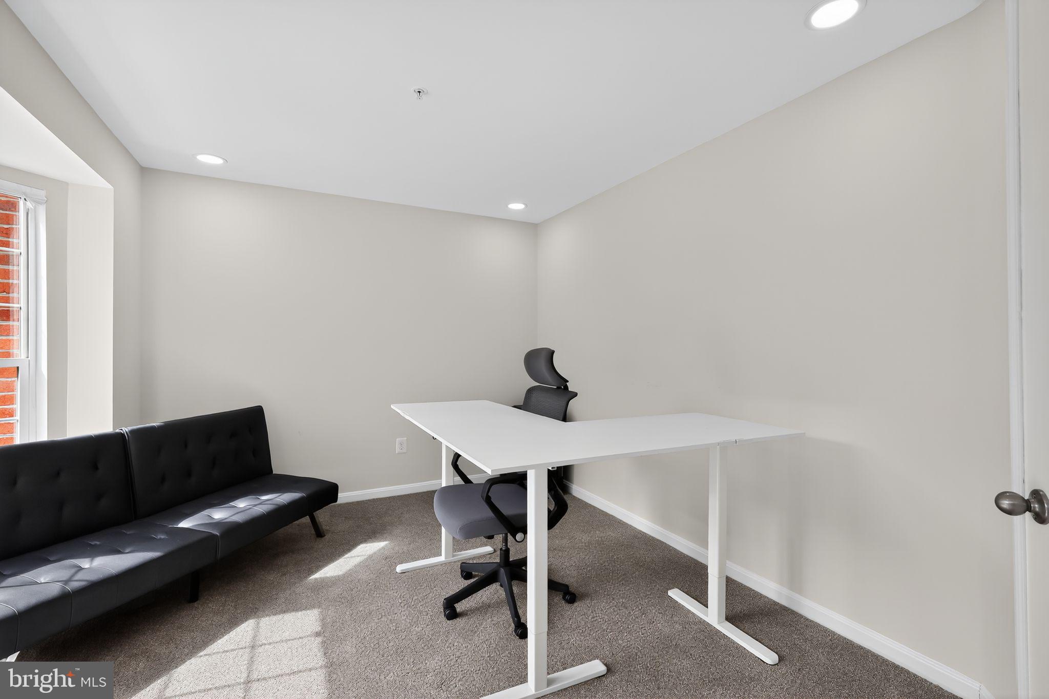 15202 JOHNSTONE LANE