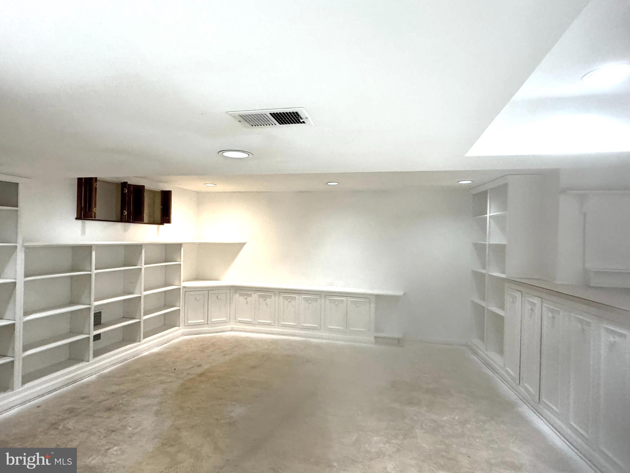 GLENWOOD MANOR - Residential