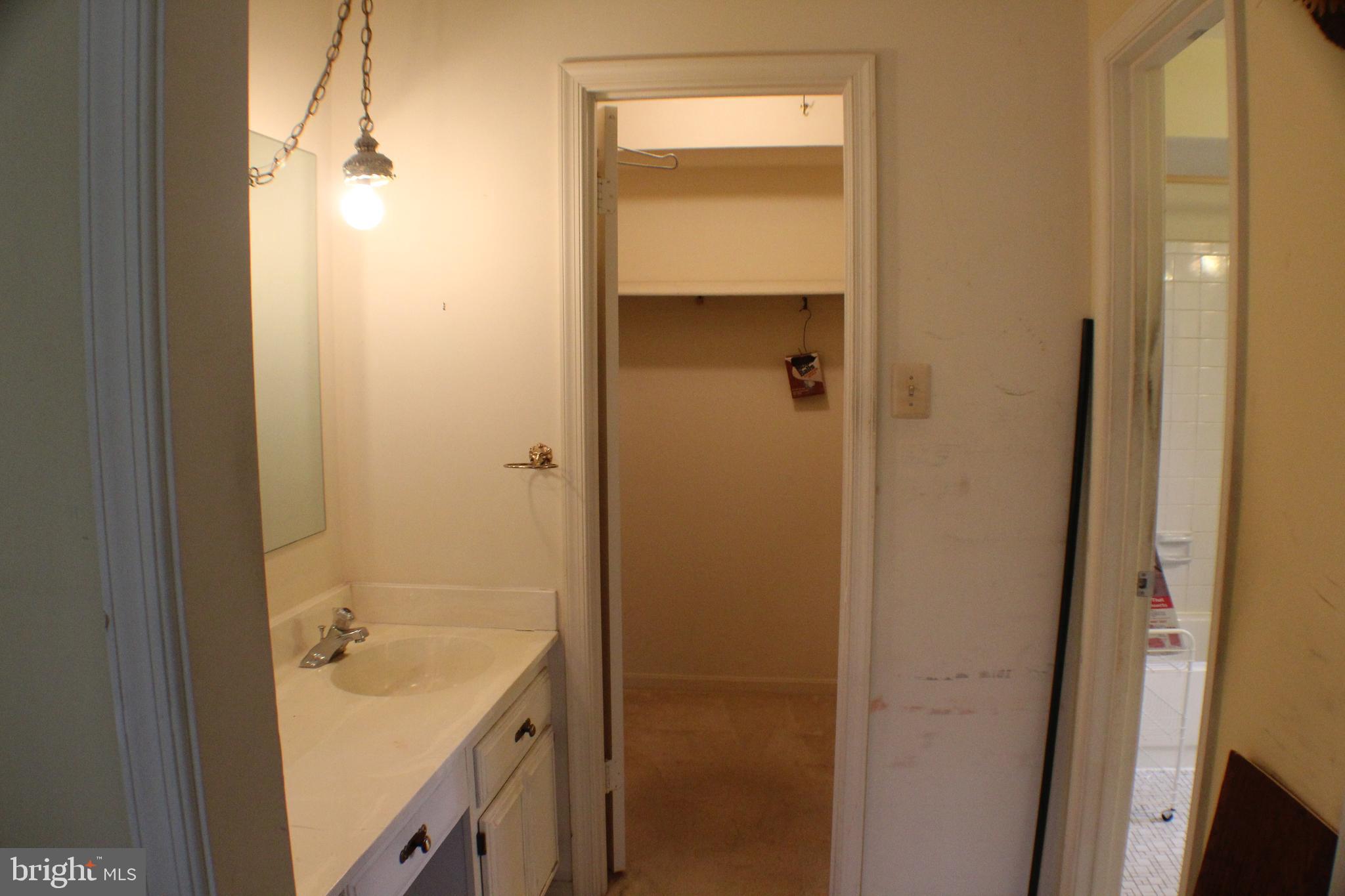 GLENWOOD MANOR - Residential