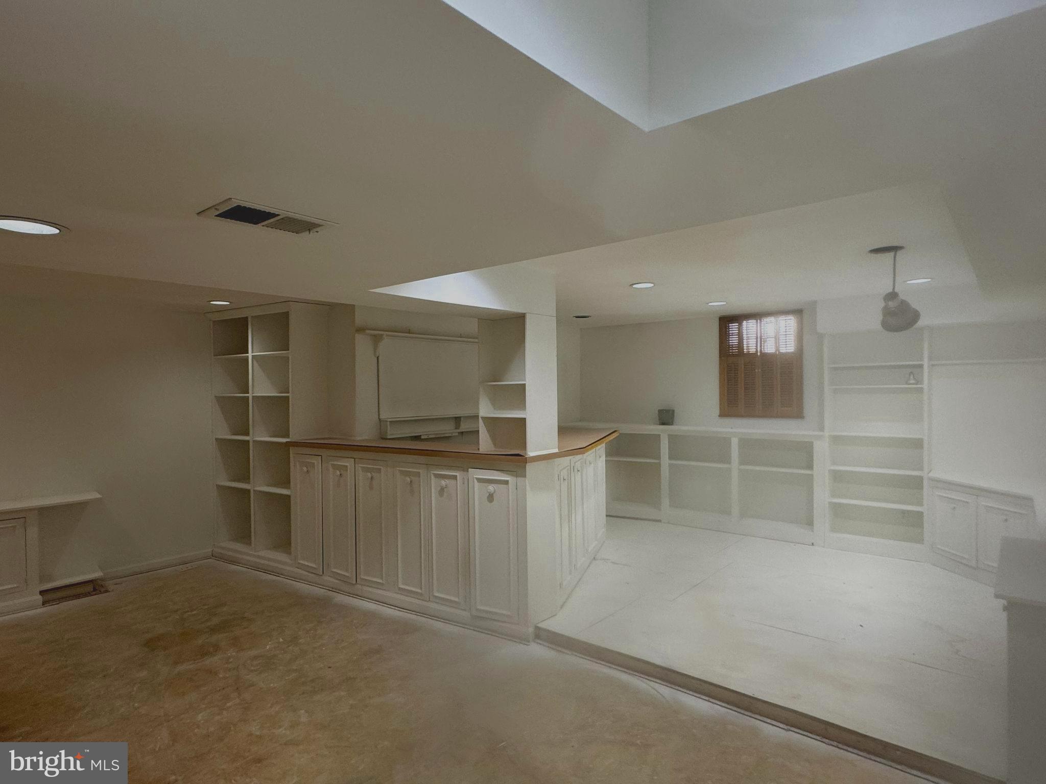 GLENWOOD MANOR - Residential