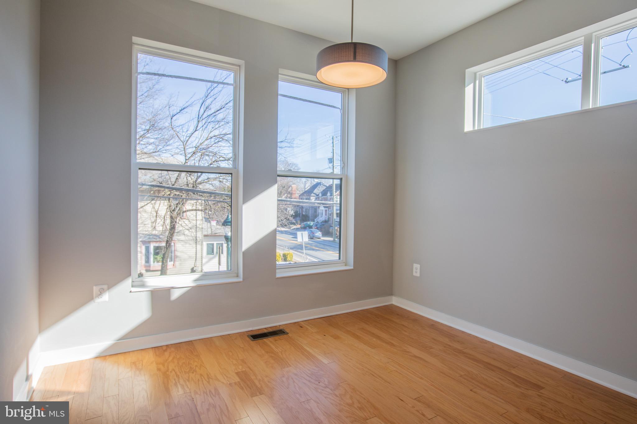 SILVER SPRING - Residential Lease