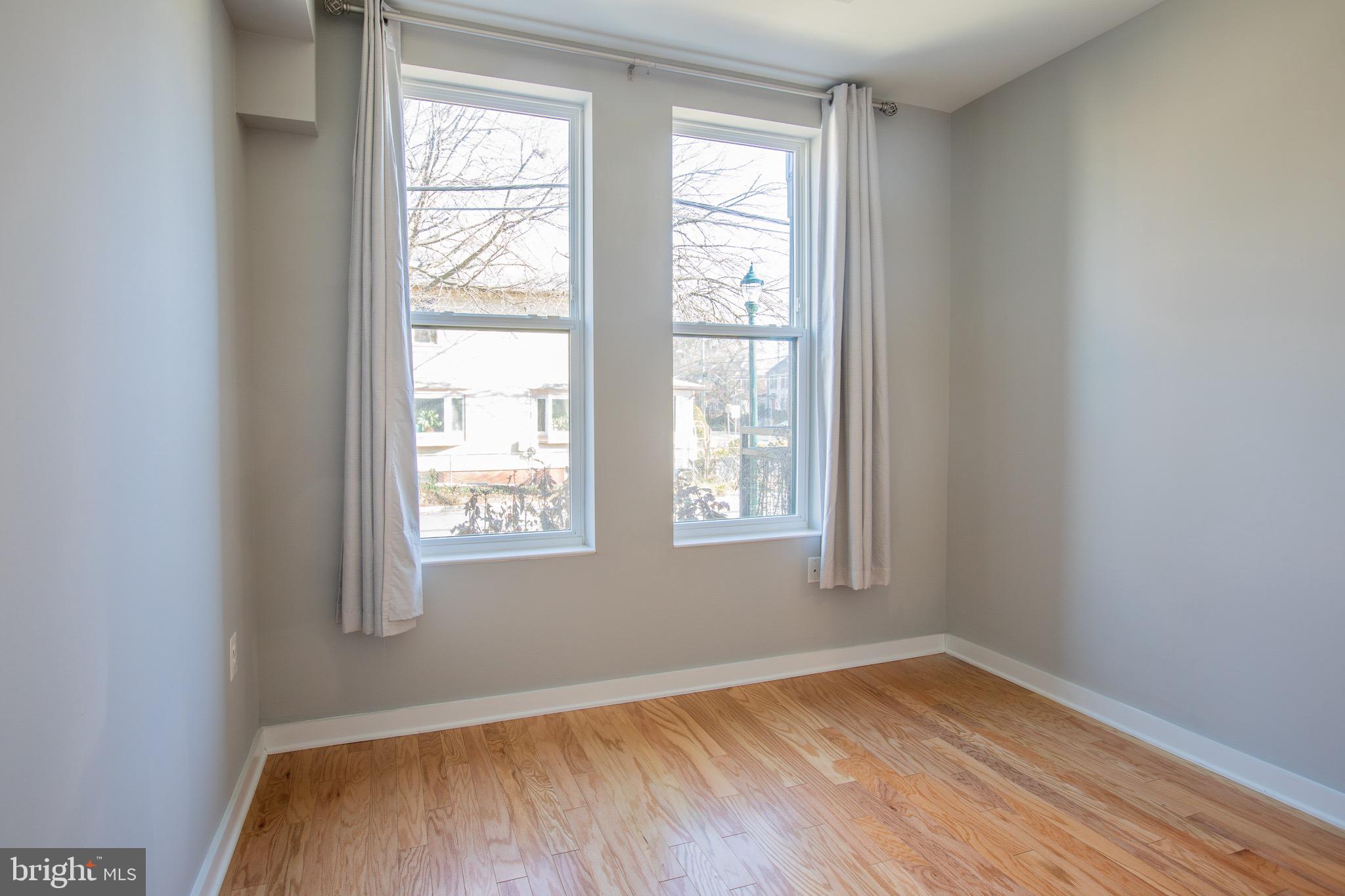 SILVER SPRING - Residential Lease