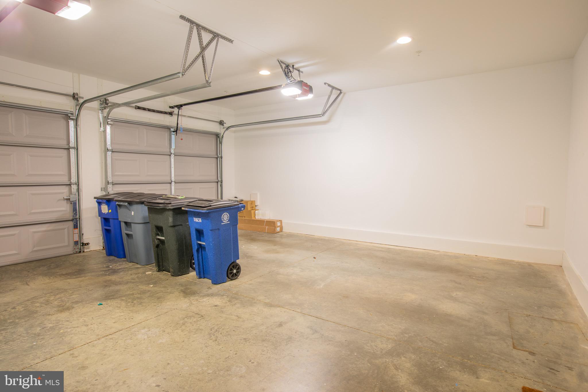 SILVER SPRING - Residential Lease