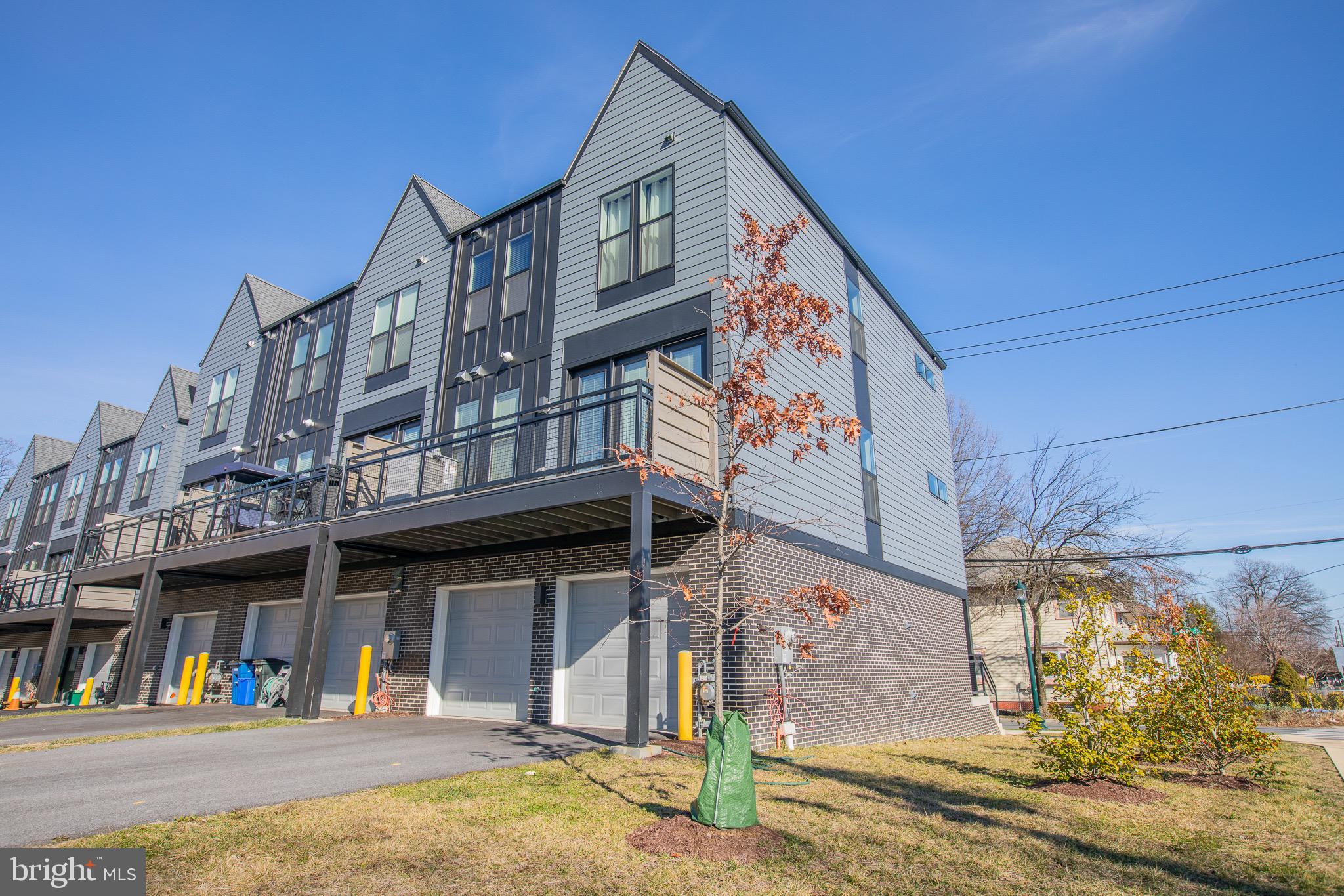 SILVER SPRING - Residential Lease