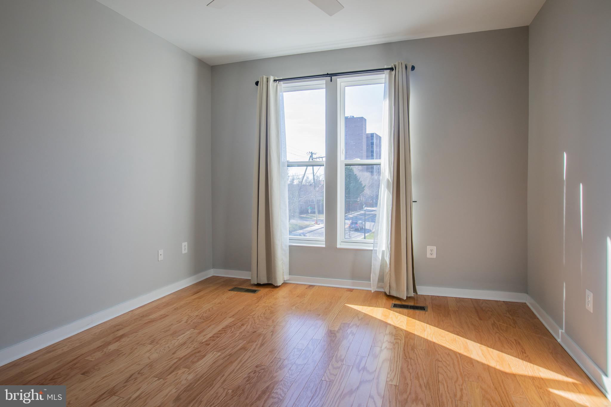 SILVER SPRING - Residential Lease