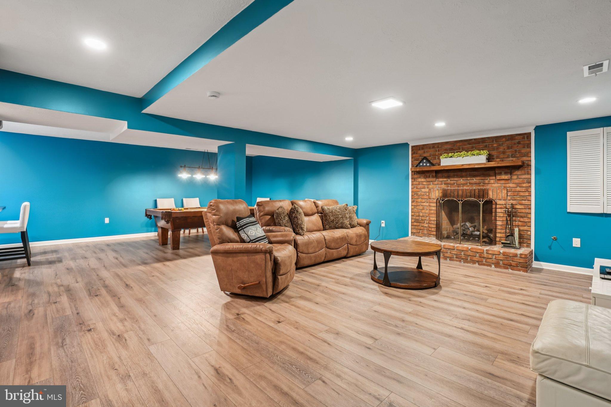 WEST RIDGE - Residential