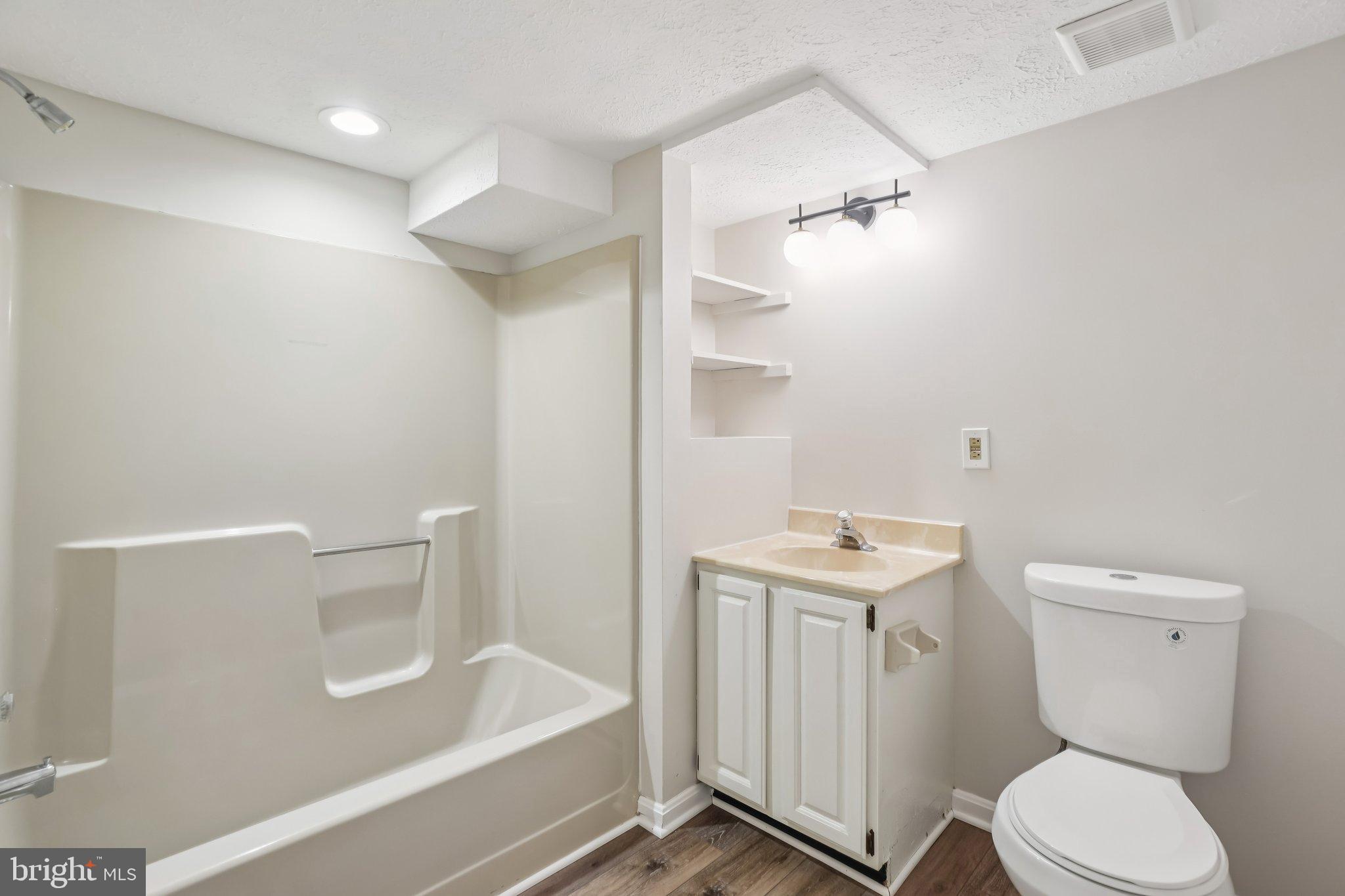 WEST RIDGE - Residential