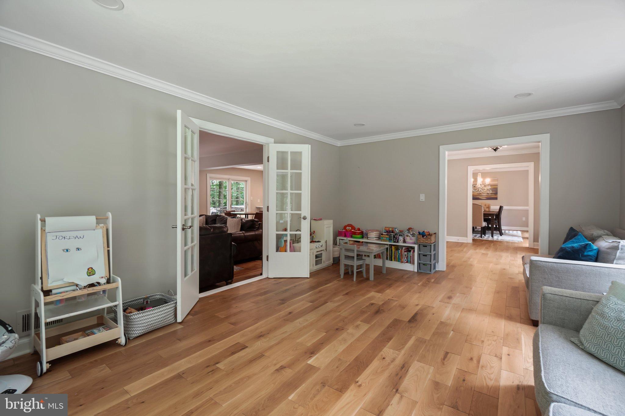 WEST RIDGE - Residential