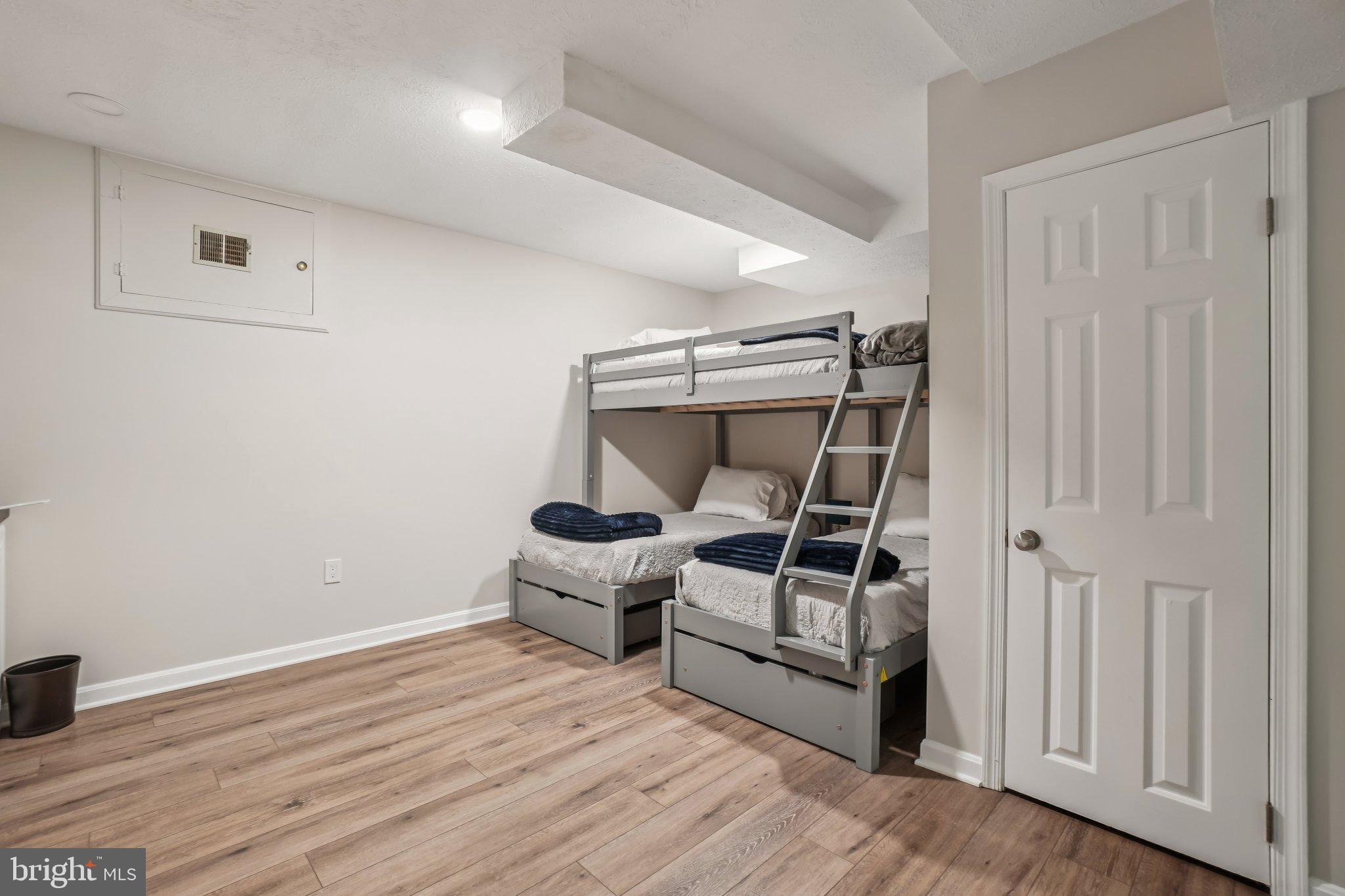 WEST RIDGE - Residential