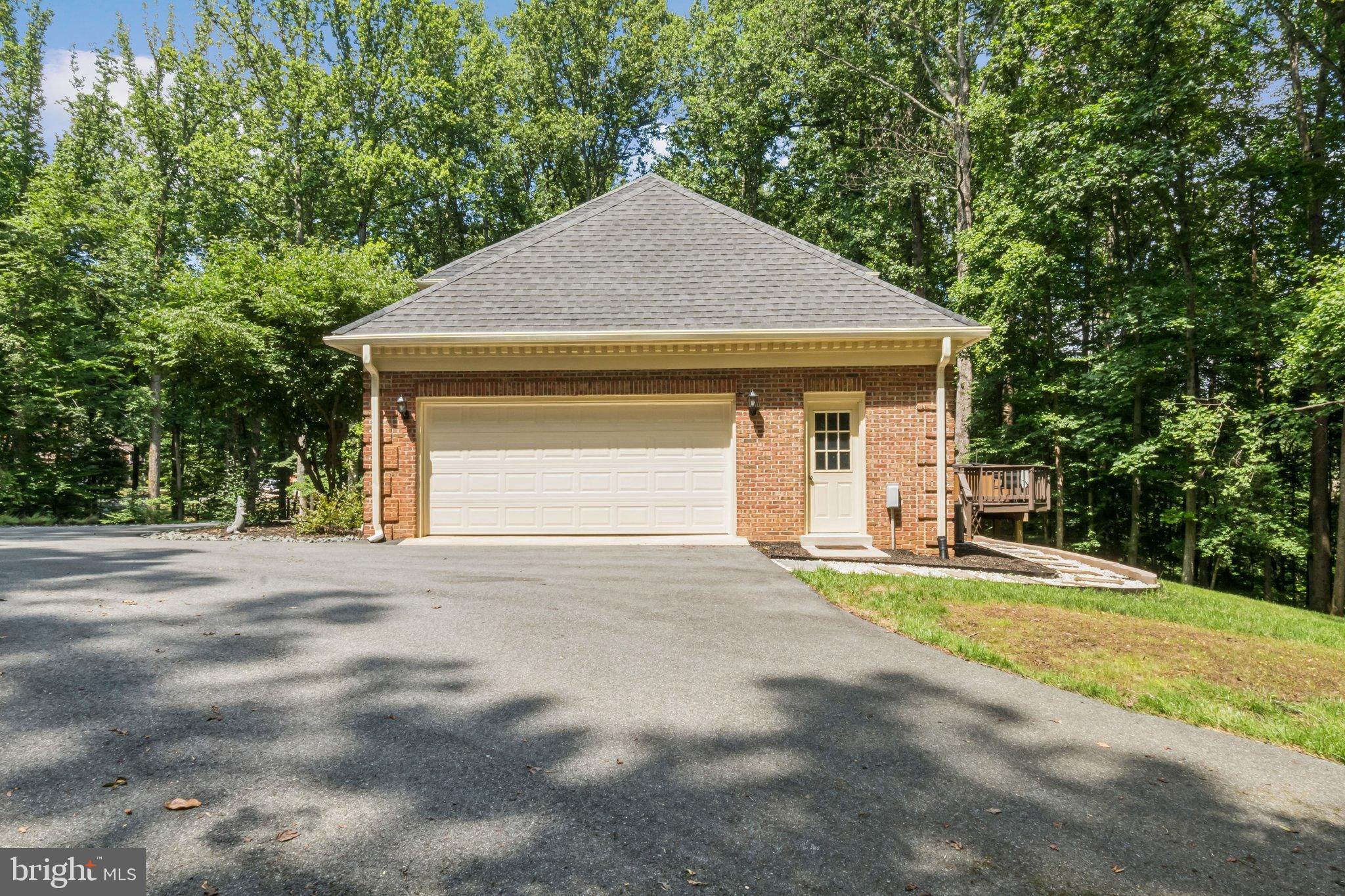 WEST RIDGE - Residential