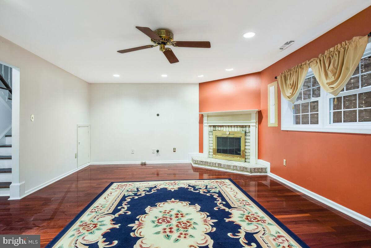 WOODFIELD ESTATES - Residential